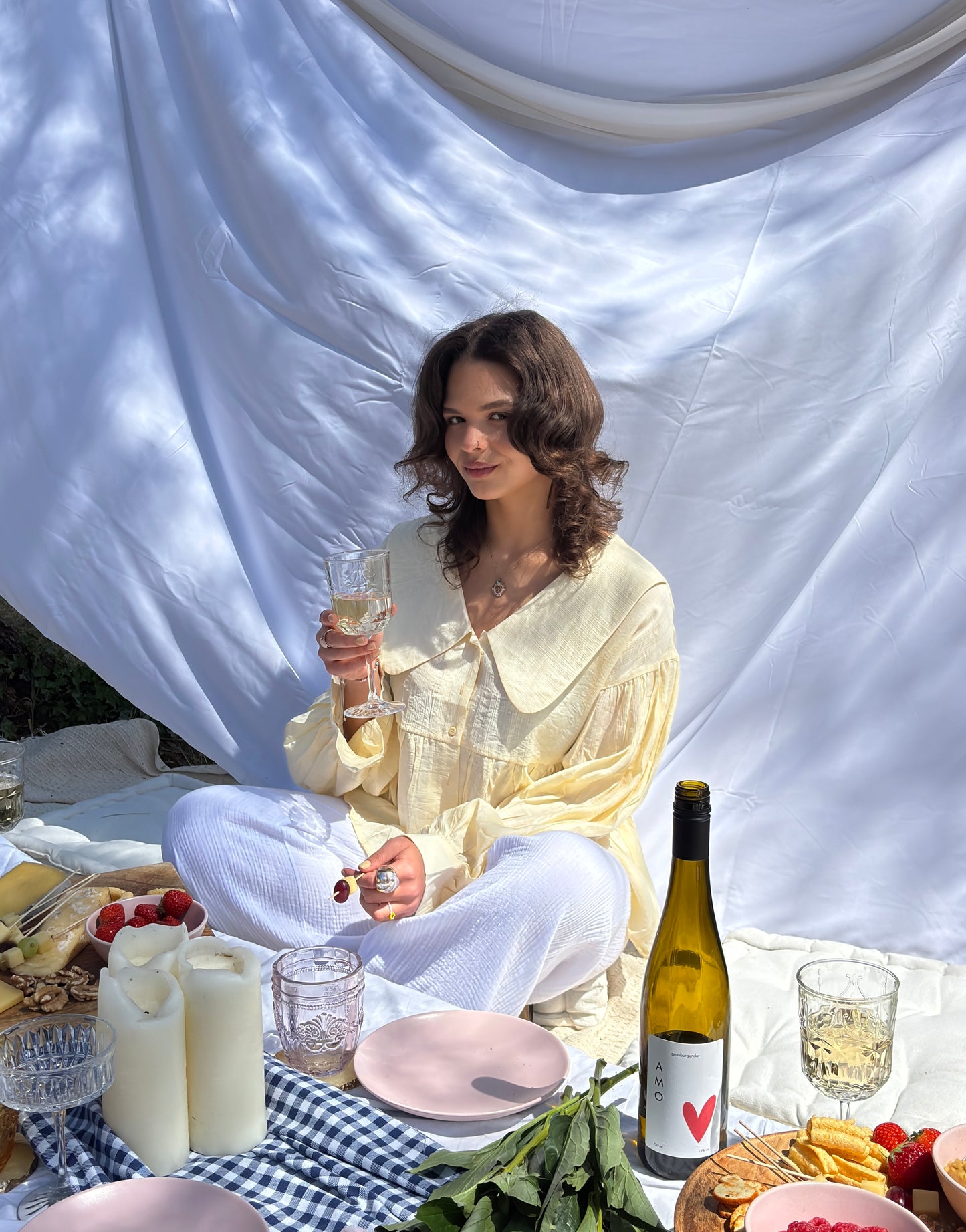 Bluse mit 80s-Kragen und Knopfleiste