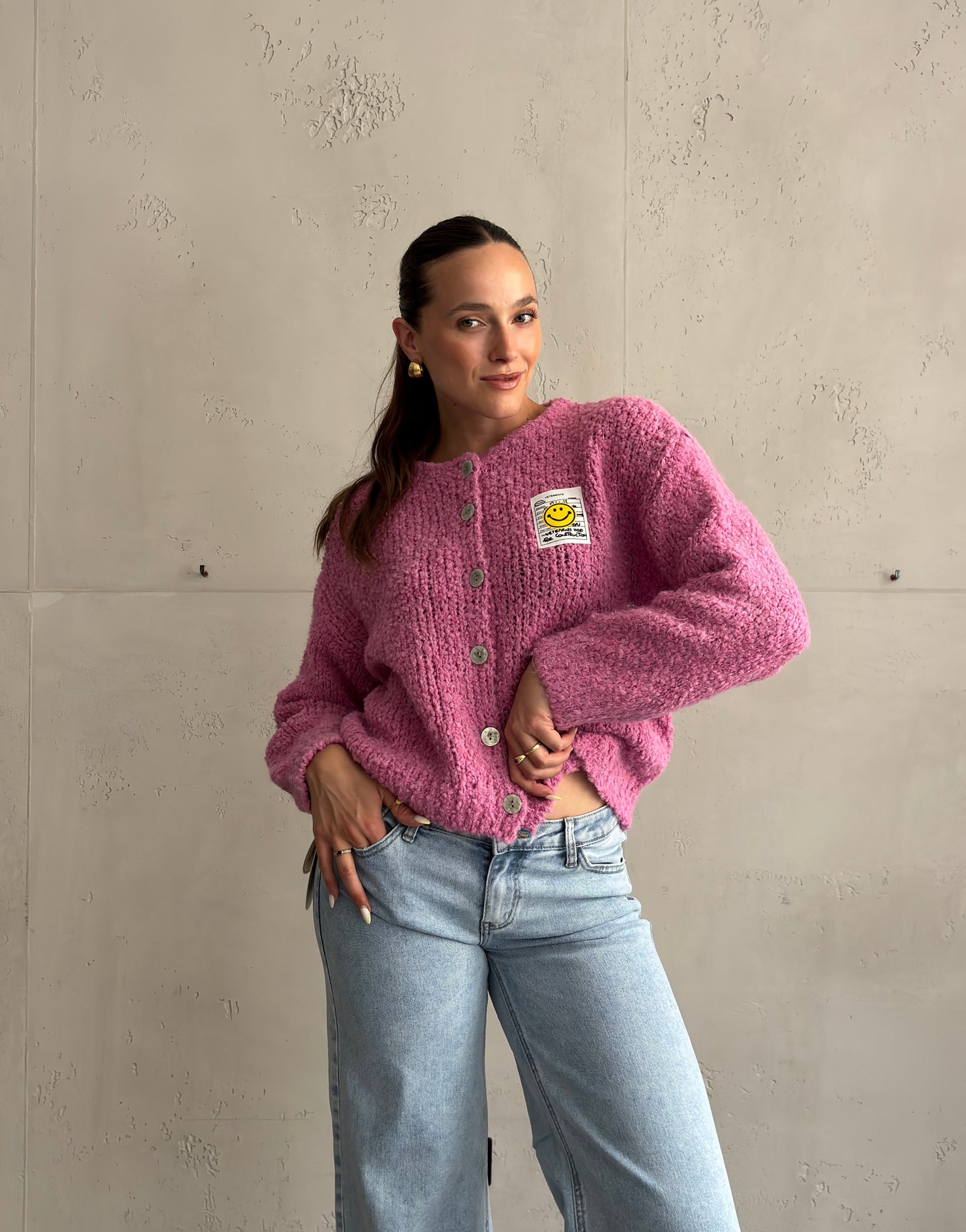 Bouclé Strickjacke mit Smiley Patch