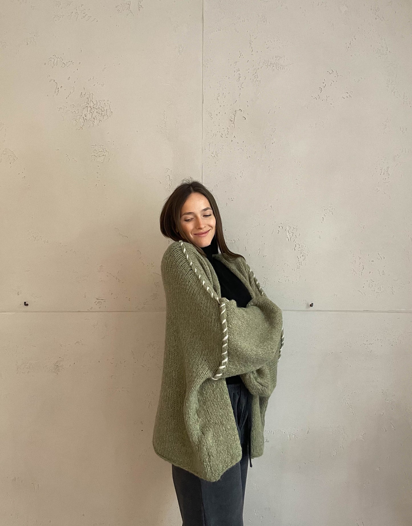 Oversize Strickjacke mit abgesetzter Aussennaht