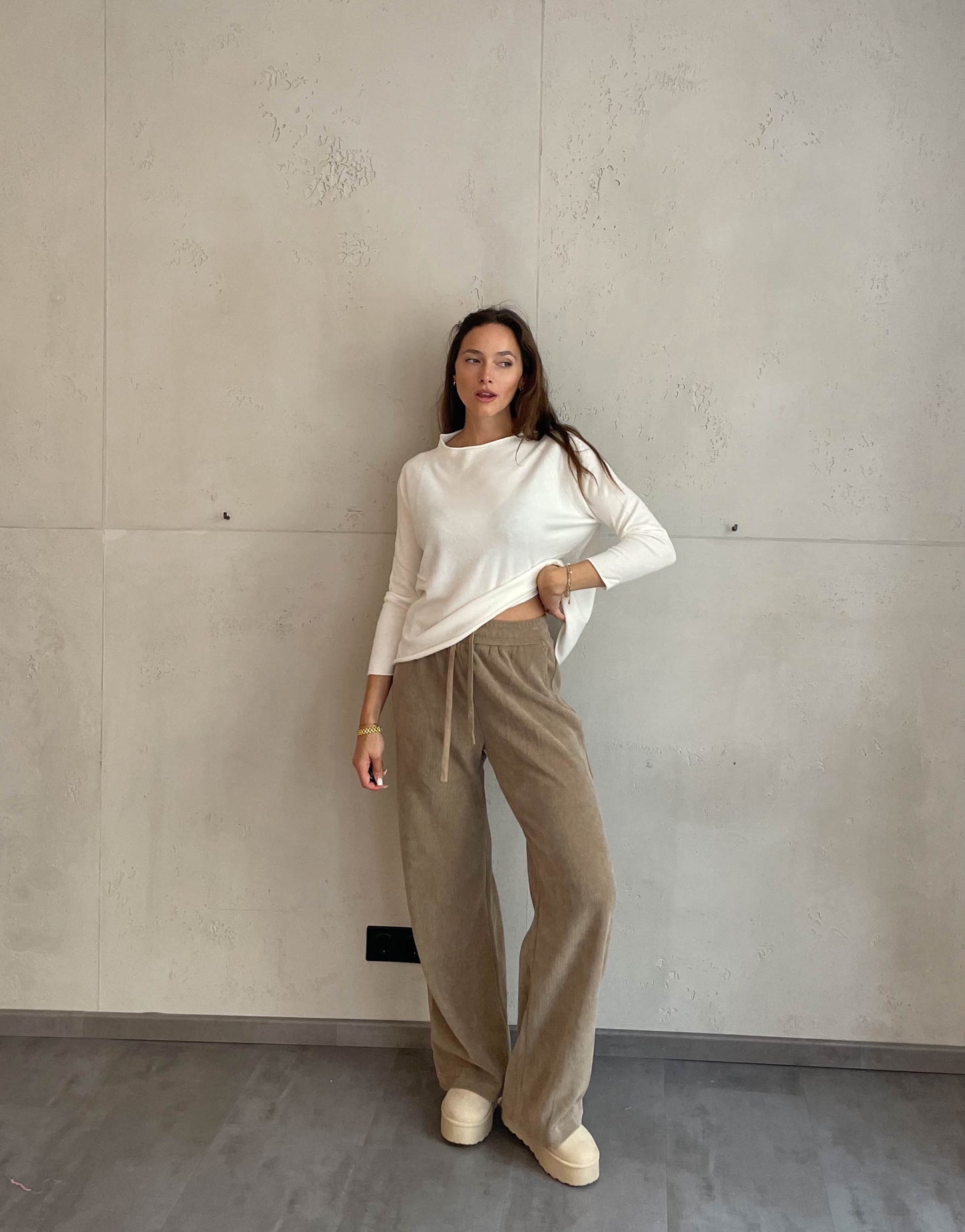 Cordhose mit weitem Bein