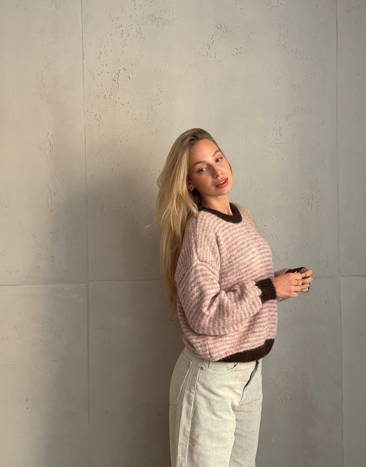 Feingestreifter Pullover in Rosa & Taupe