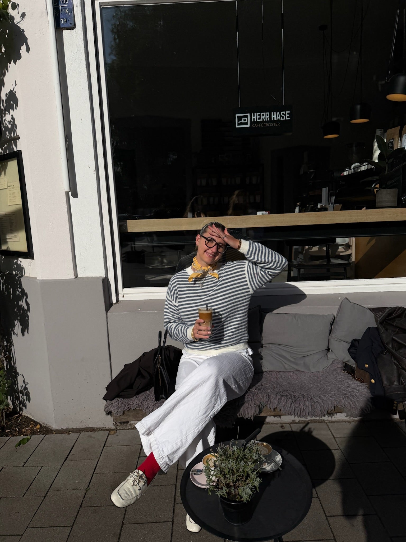Gestreifter Pullover - Styling