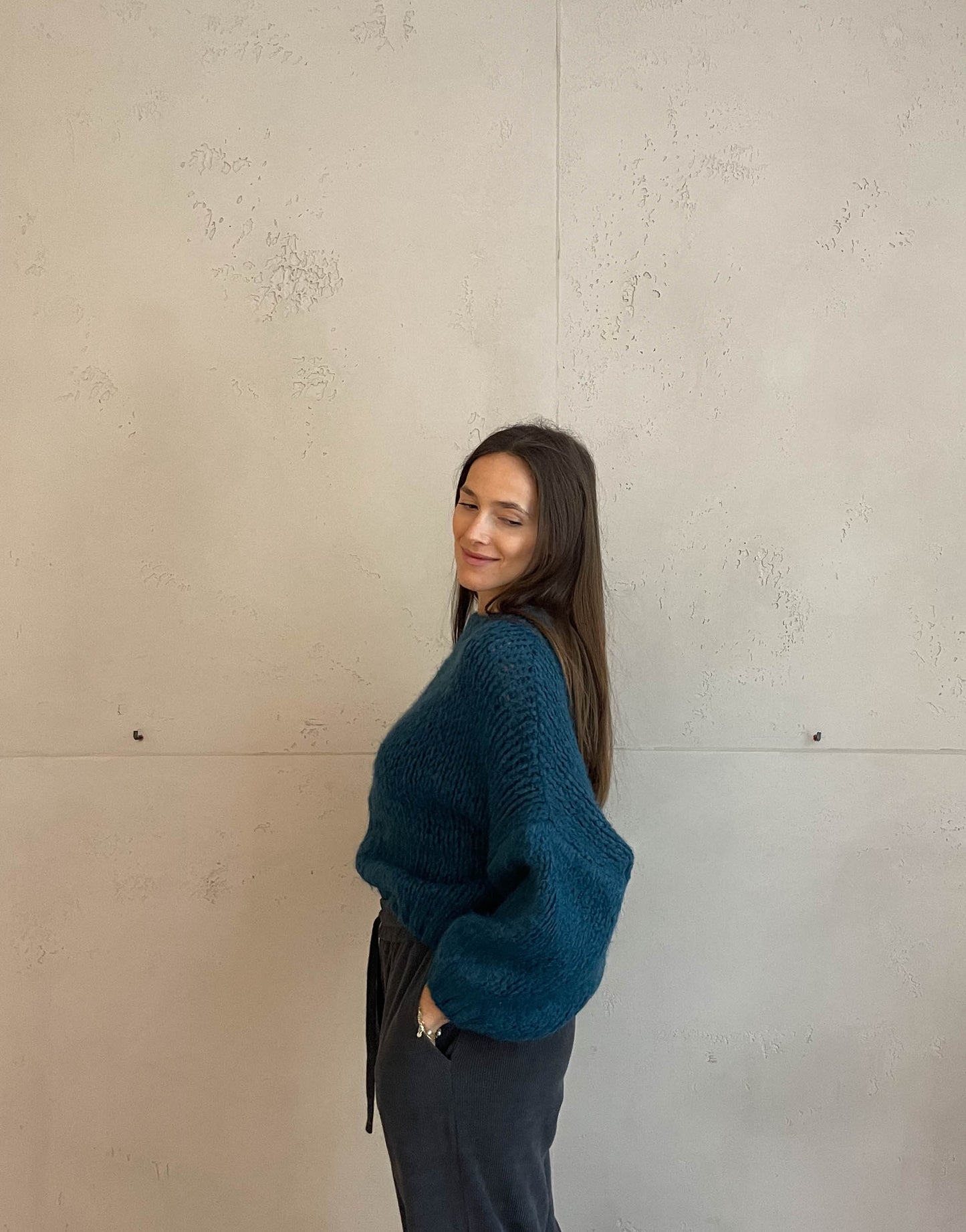 Kurzer Grobstrickpullover