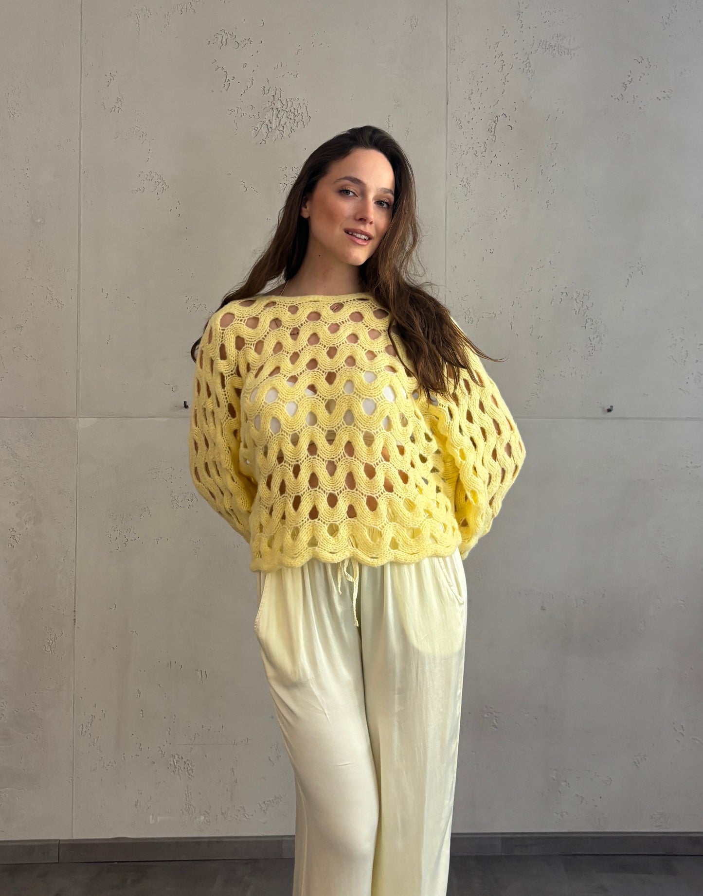 Lochdesign Pulli