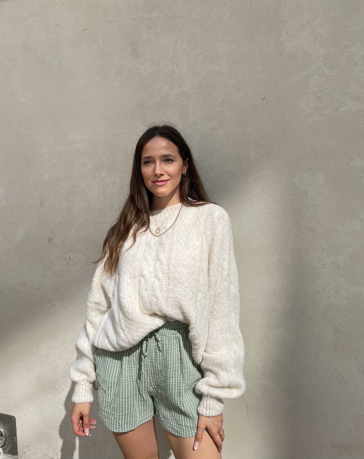 Pullover mit Zopfmuster in beige