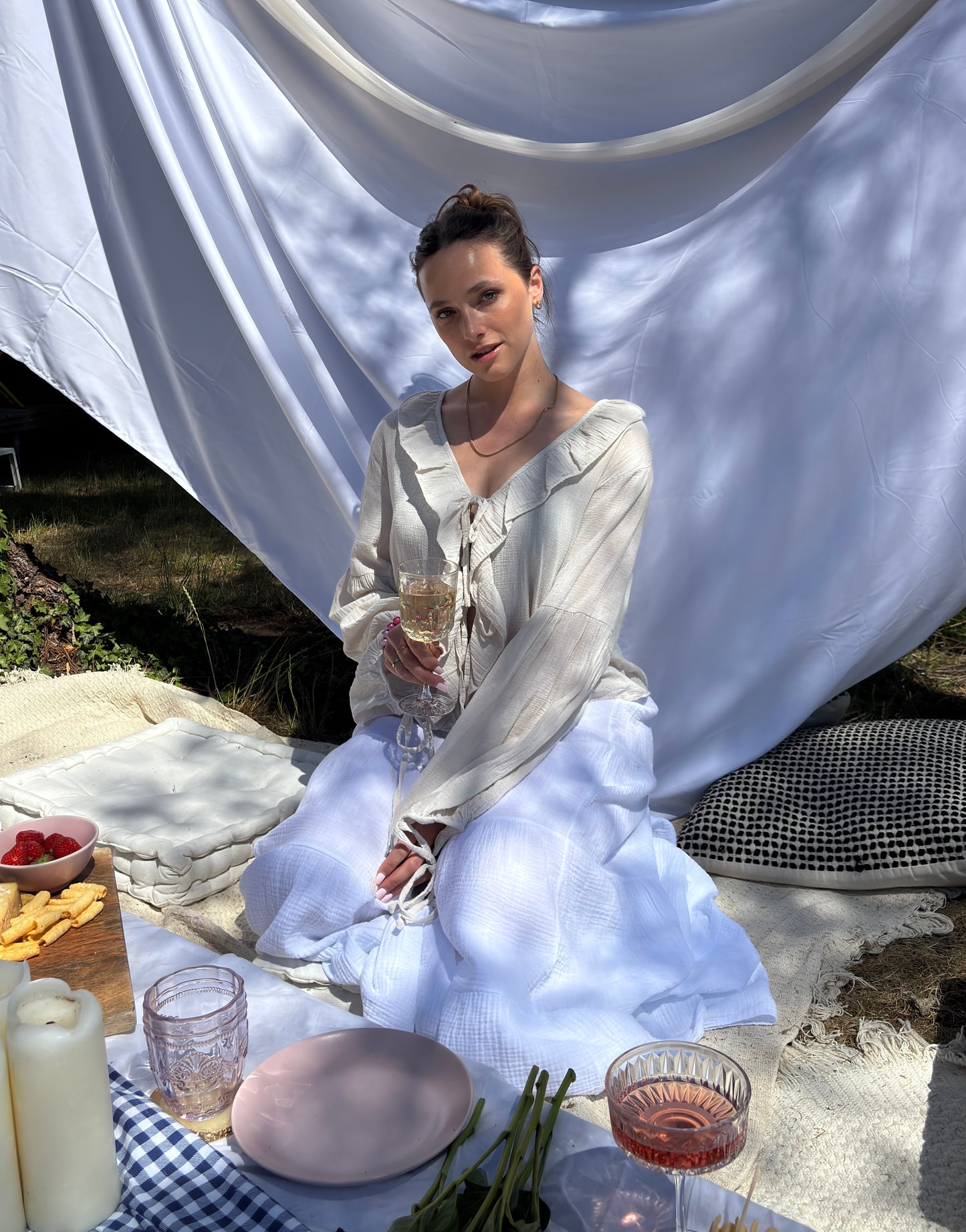 Baumwoll Rüschenbluse mit Ärmeln zum Binden – Bestseller in Weiß,Gelb, Beige und Pink