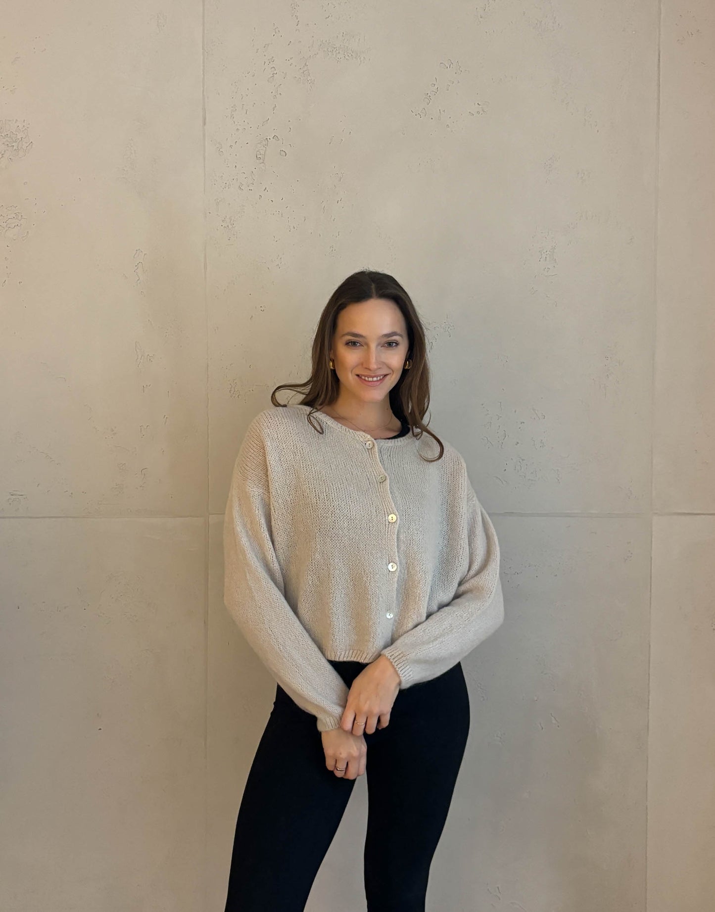 Kurze Mohair Strickjacke mit Rundhals