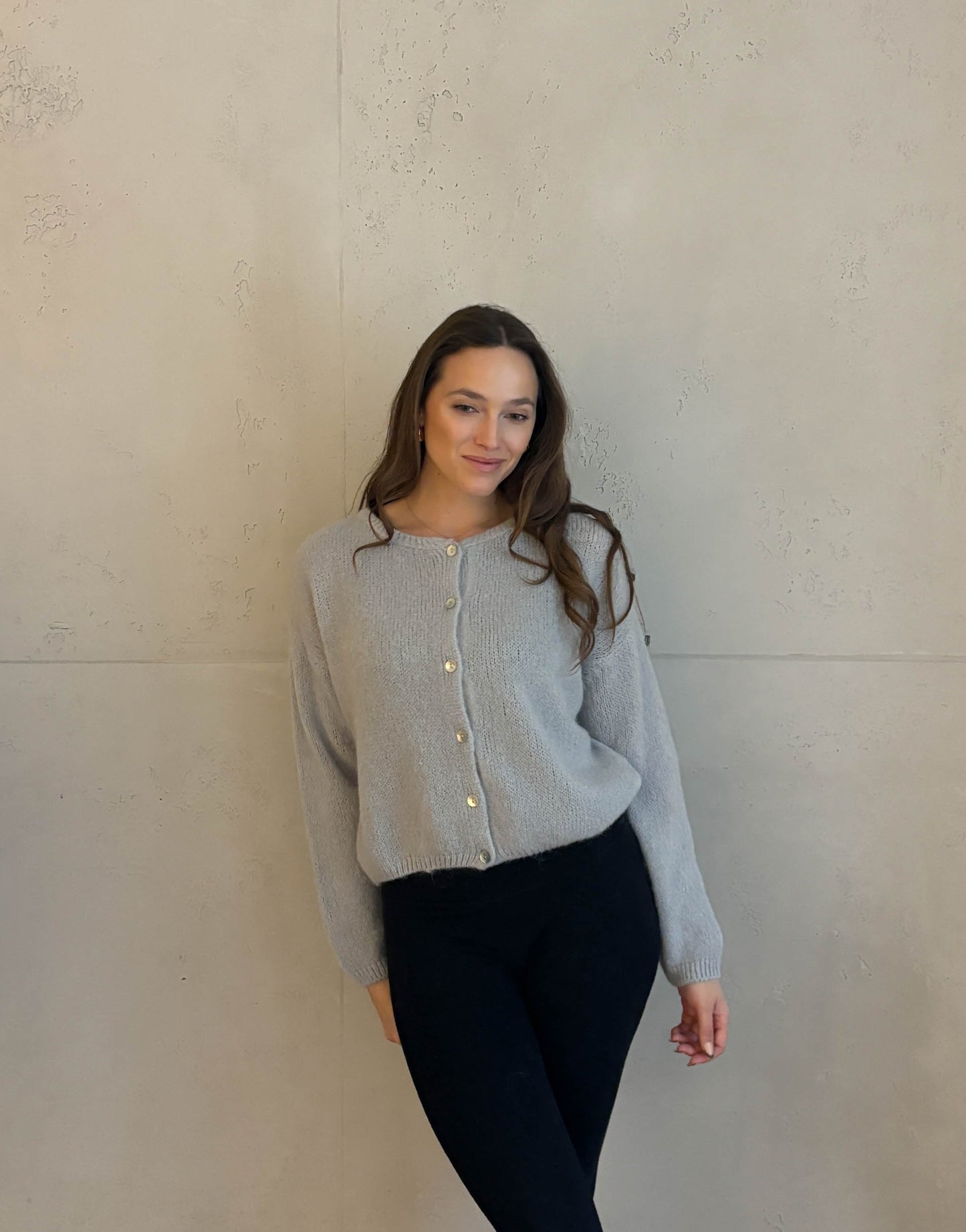 Kurze Mohair Strickjacke mit Rundhals