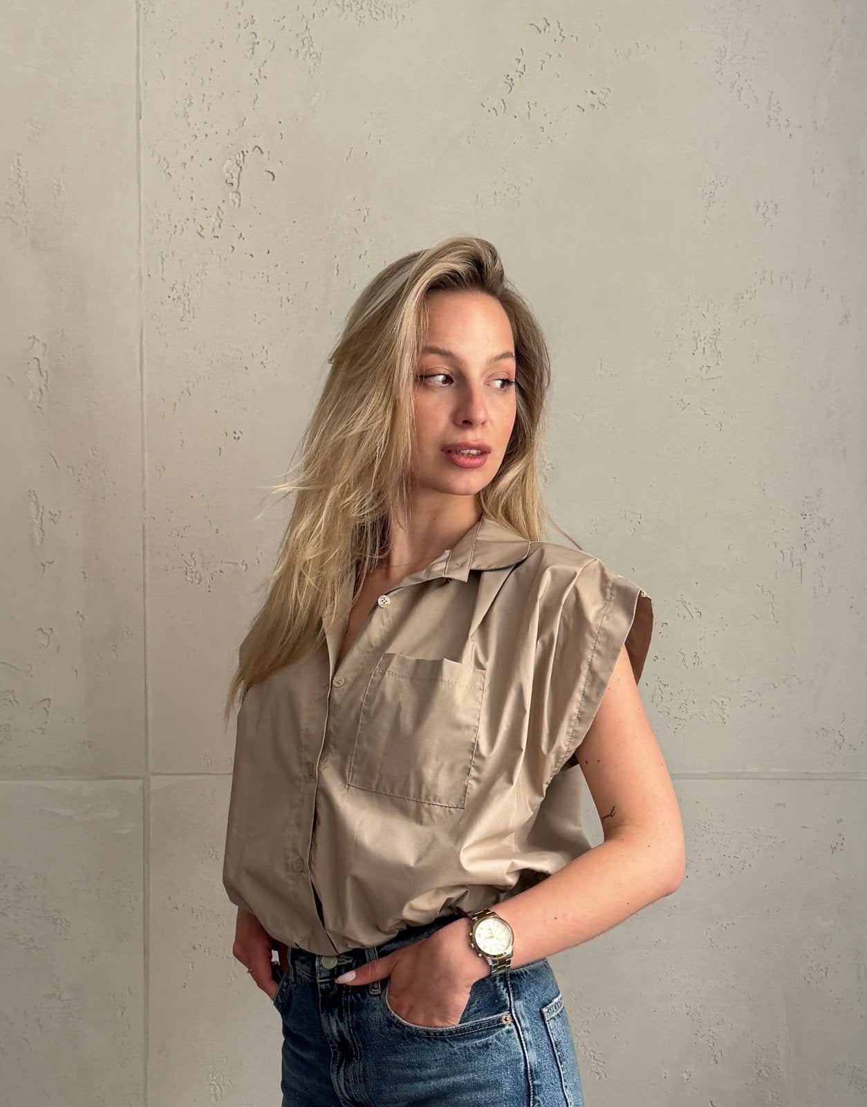 Ärmellose Hemdbluse mit Gummizug & Brusttasche – 100% Baumwolle - Switch - Fashion