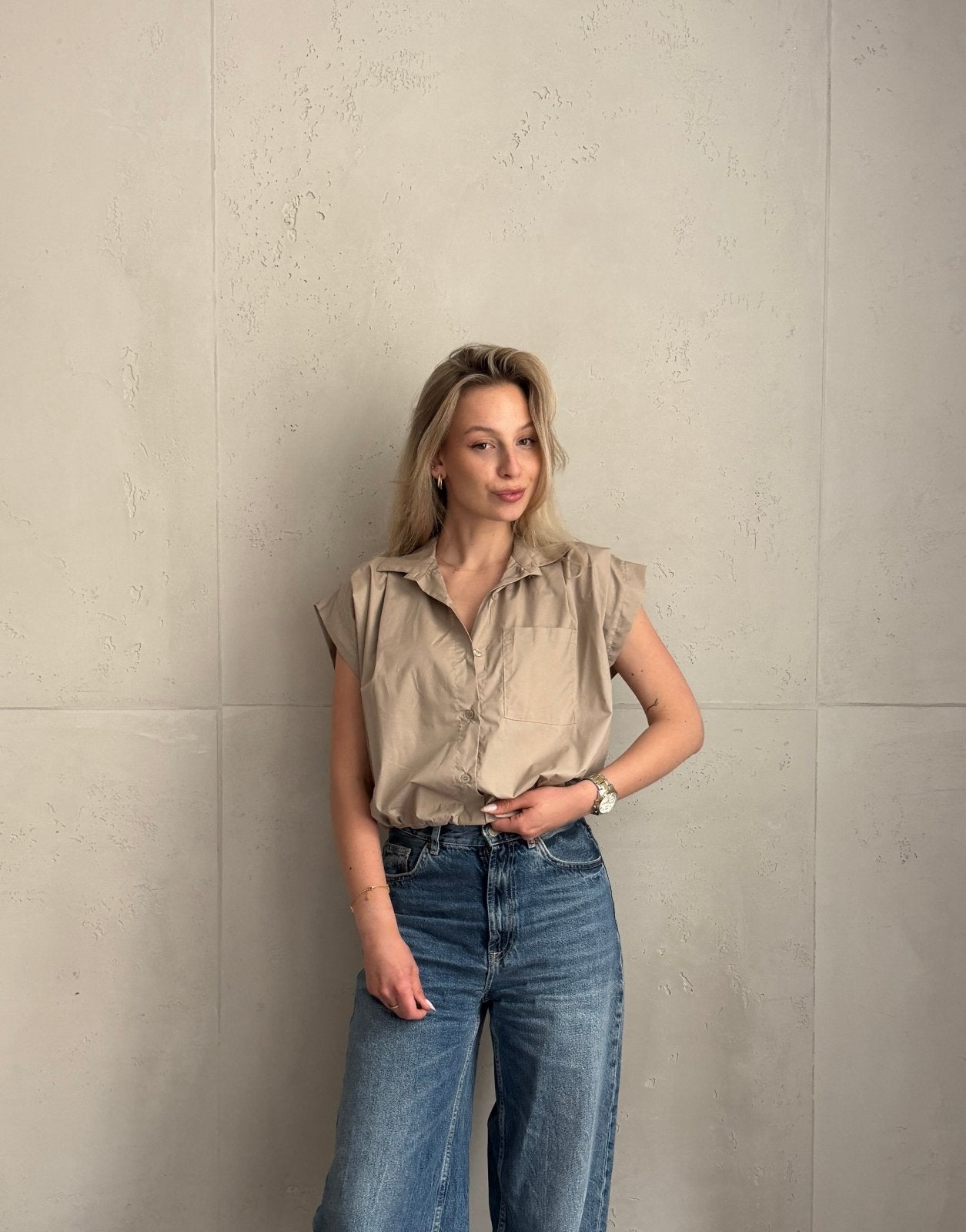 Ärmellose Hemdbluse mit Gummizug & Brusttasche – 100% Baumwolle - Switch - Fashion