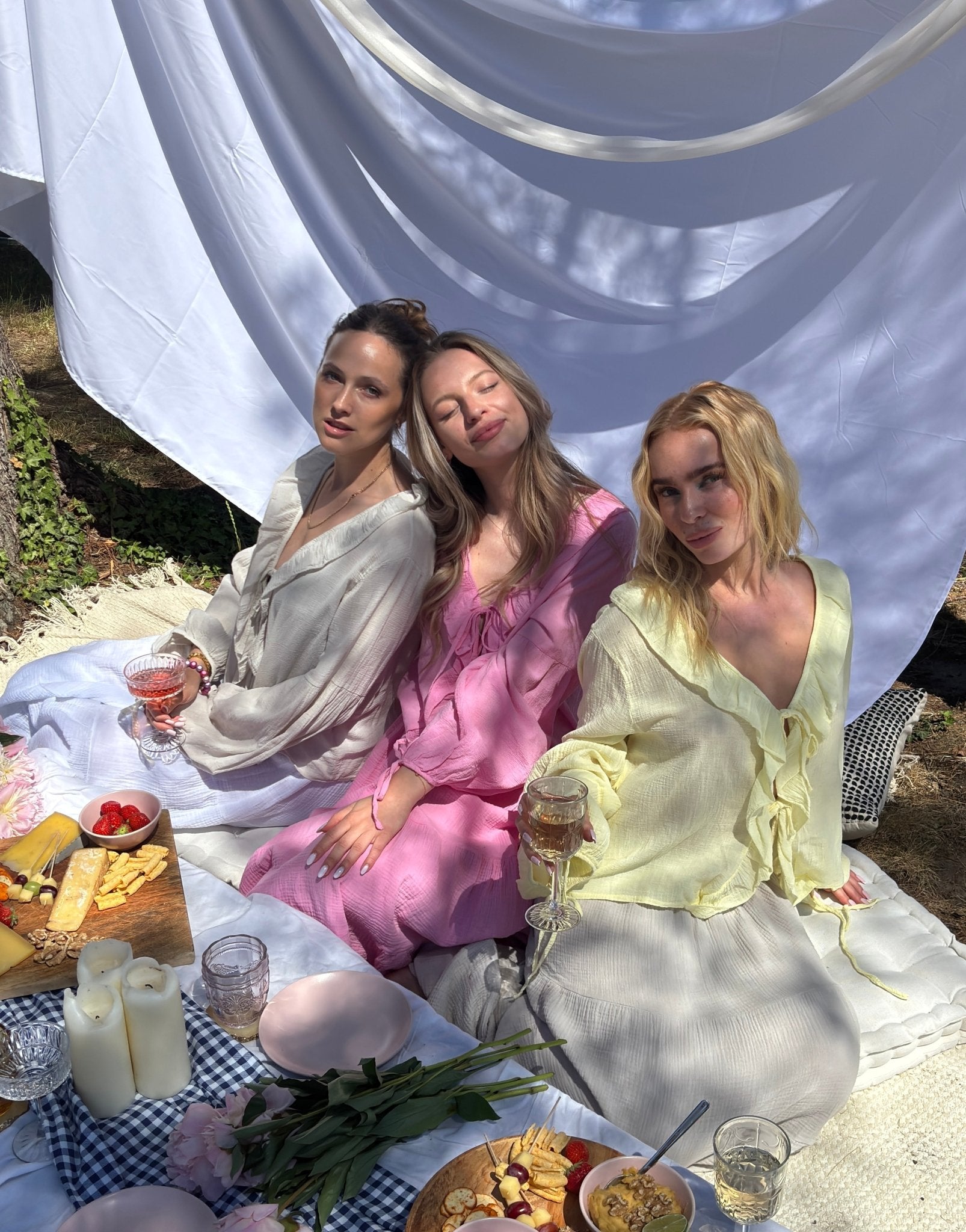 Baumwoll Rüschenbluse mit Ärmeln zum Binden – Bestseller in Weiß,Gelb, Beige und Pink - Switch - Fashion