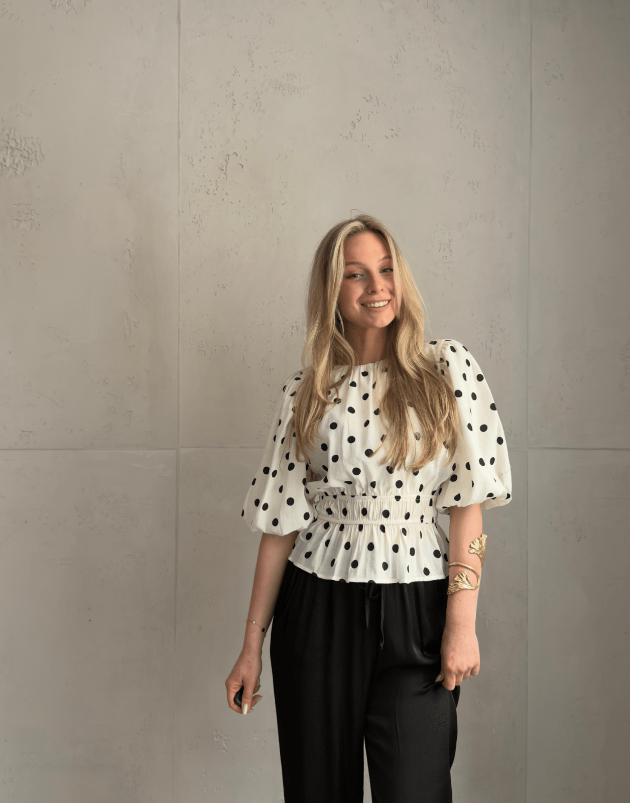 Bluse mit Punkten – Halbarm, Ballonärmel & Gummibund in der Taille - Switch - Fashion
