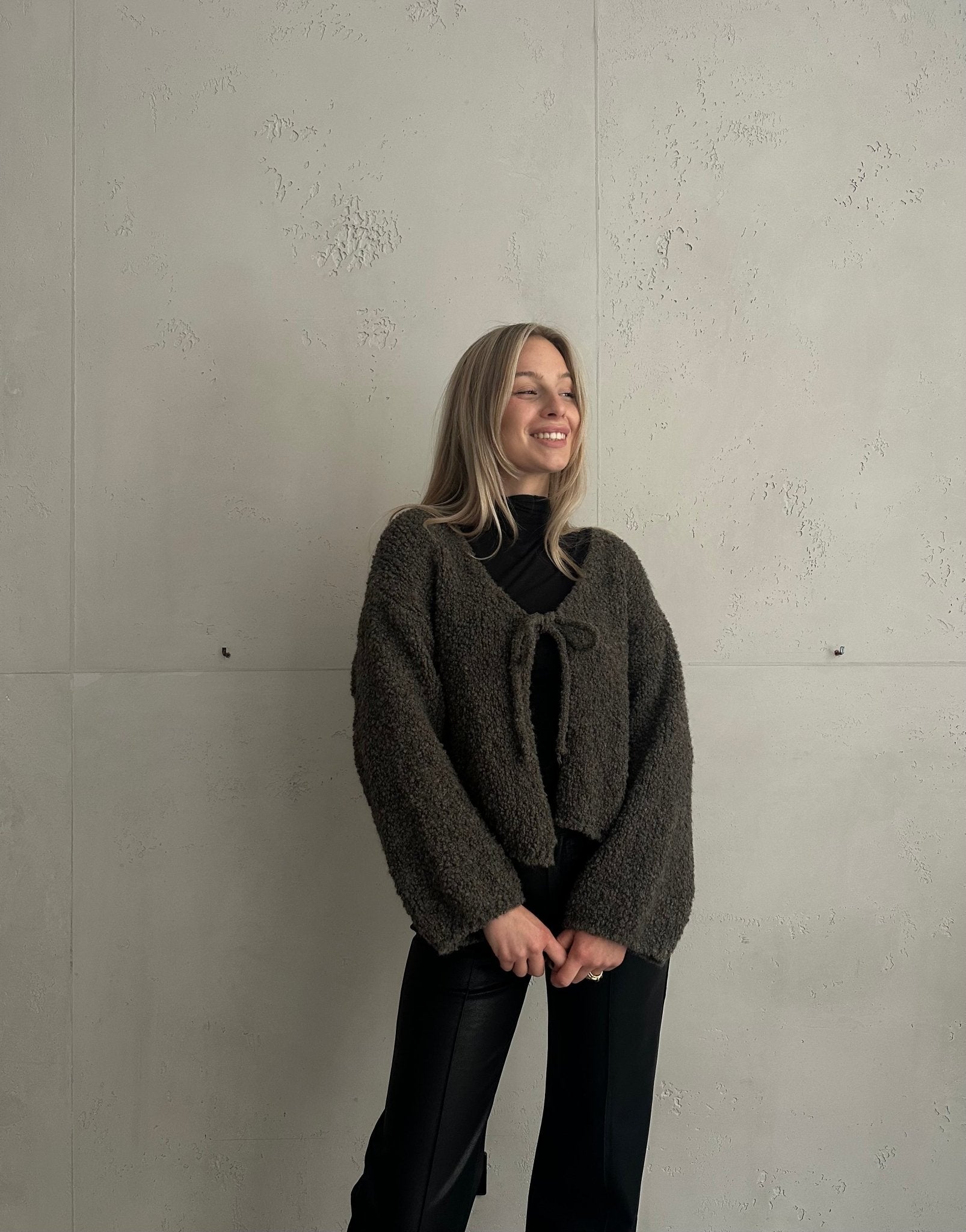 Bouclé Strickjacke mit Schleife - Switch - Fashion