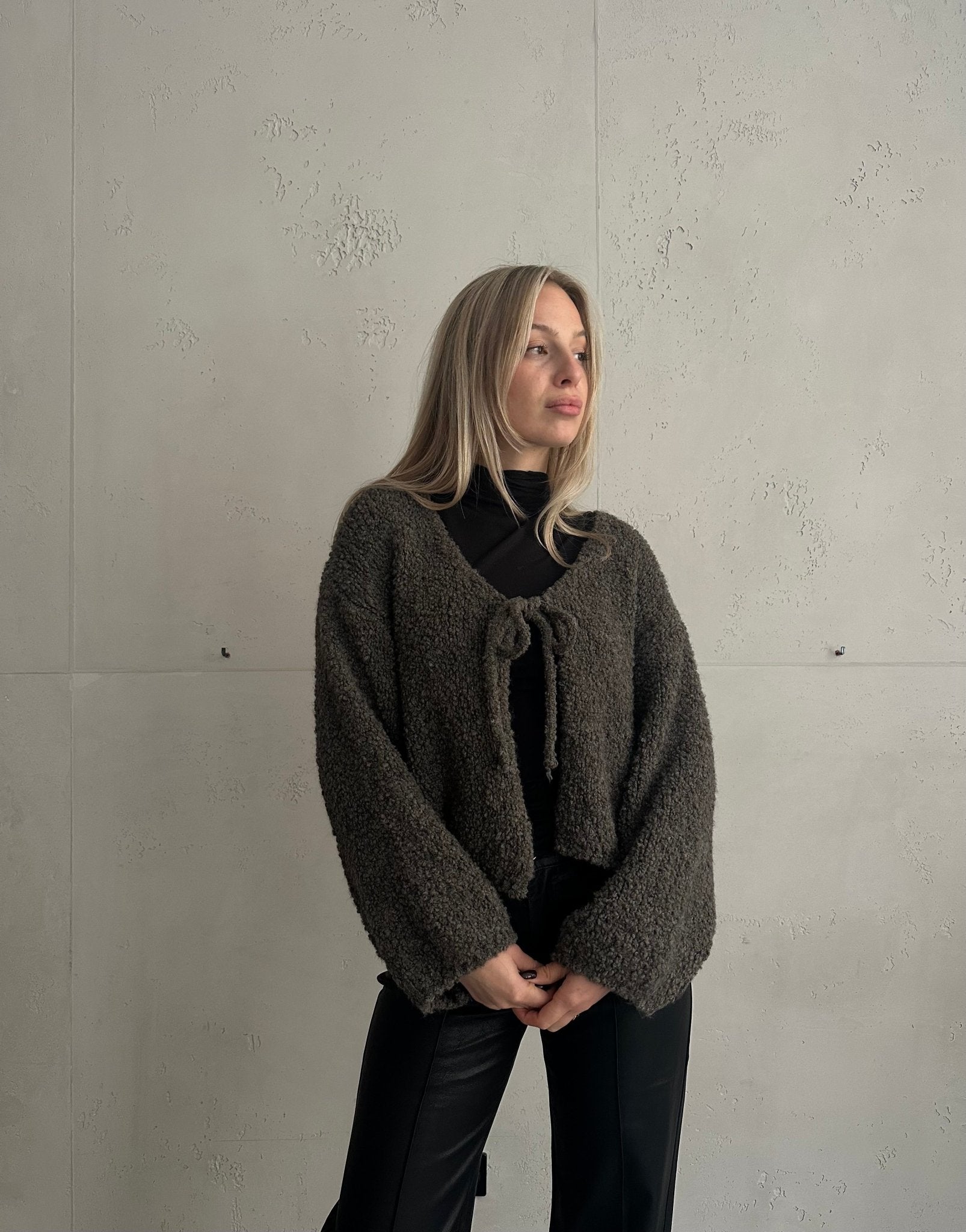 Bouclé Strickjacke mit Schleife - Switch - Fashion