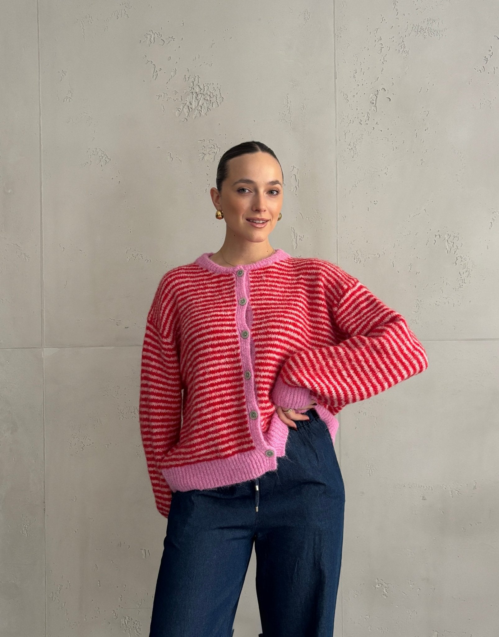 Feingestreifte Strickjacke mit Knöpfen - Switch - Fashion