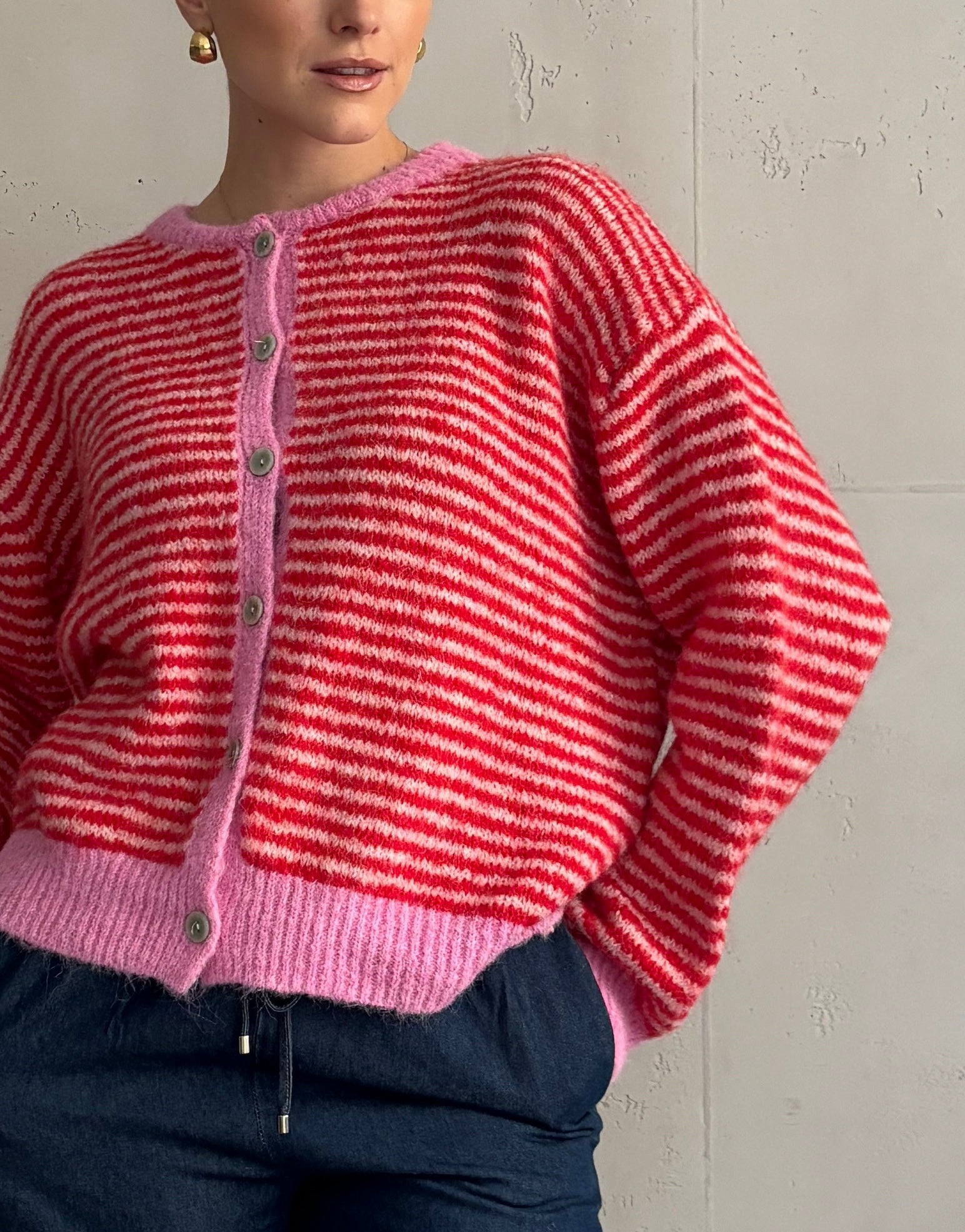 Feingestreifte Strickjacke mit Knöpfen - Switch - Fashion