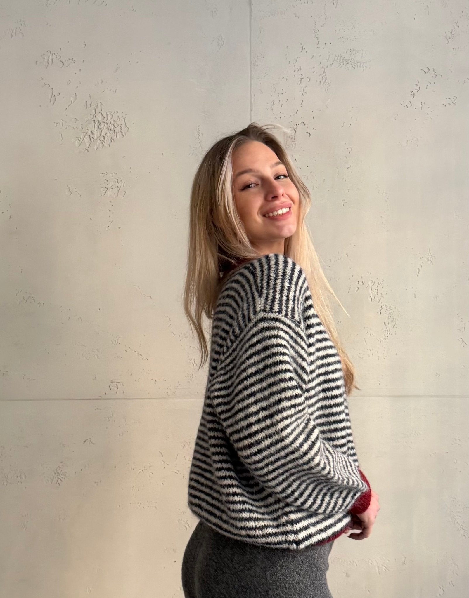 Feingestreifte Strickjacke mit Knöpfen - Switch - Fashion