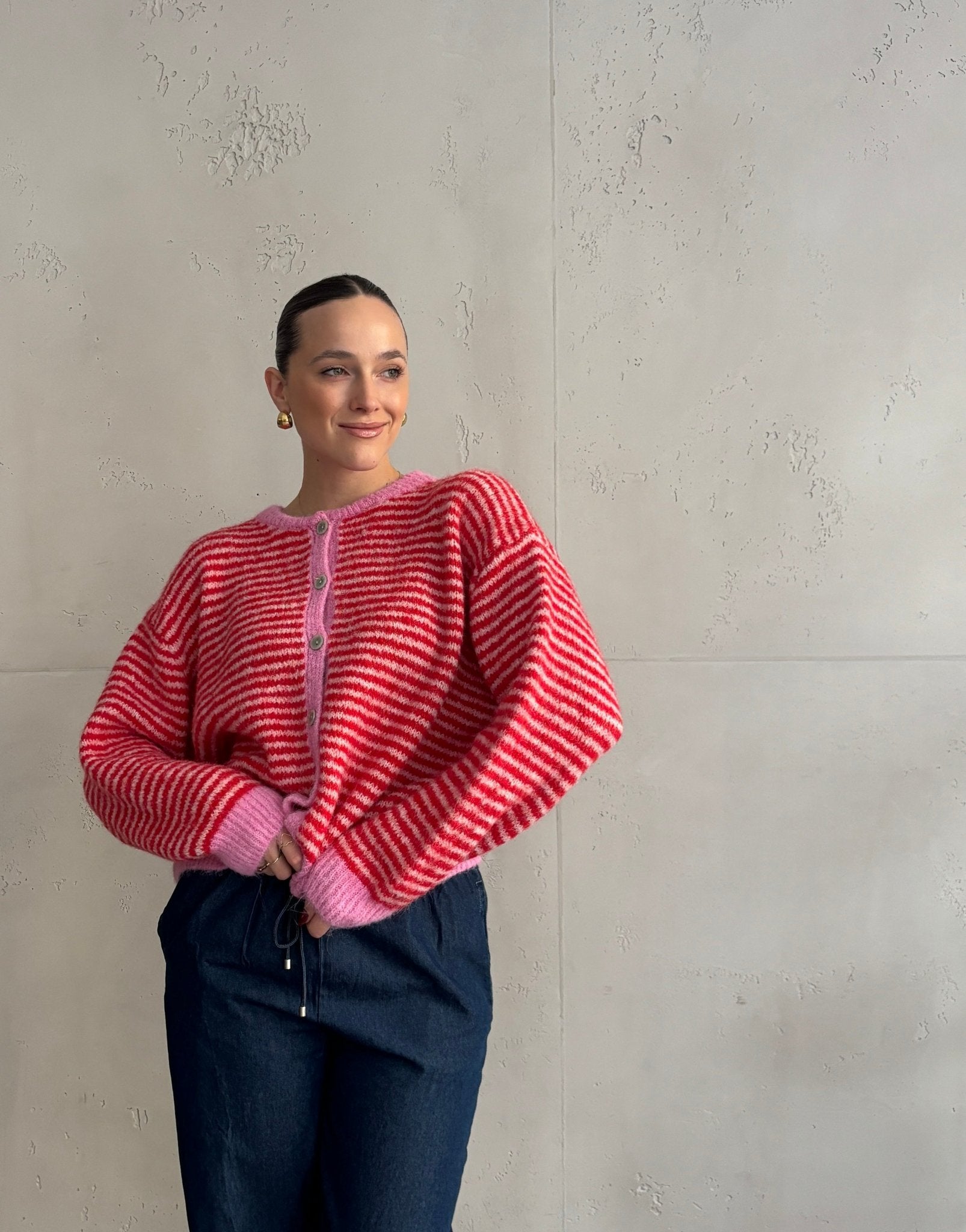 Feingestreifte Strickjacke mit Knöpfen - Switch - Fashion