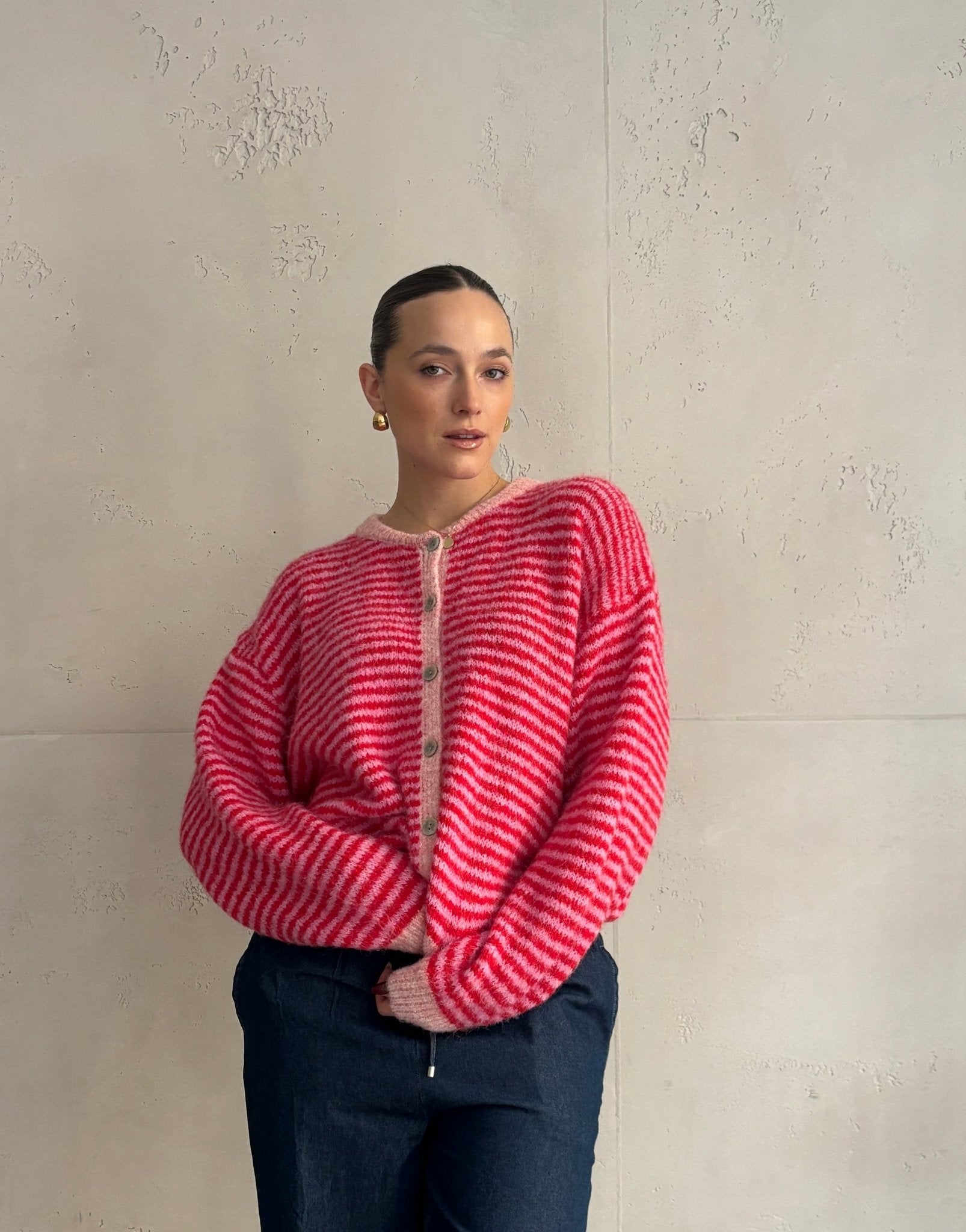 Feingestreifte Strickjacke mit Knöpfen - Switch - Fashion