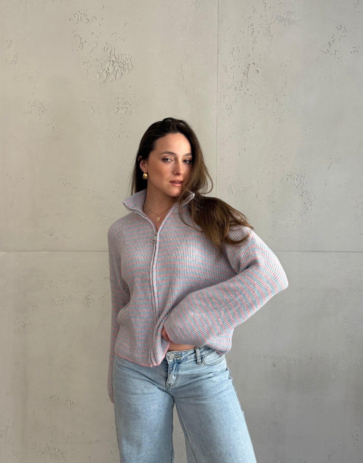 Gestreifte Strickjacke mit Reißverschluss & Stehkragen - Switch - Fashion