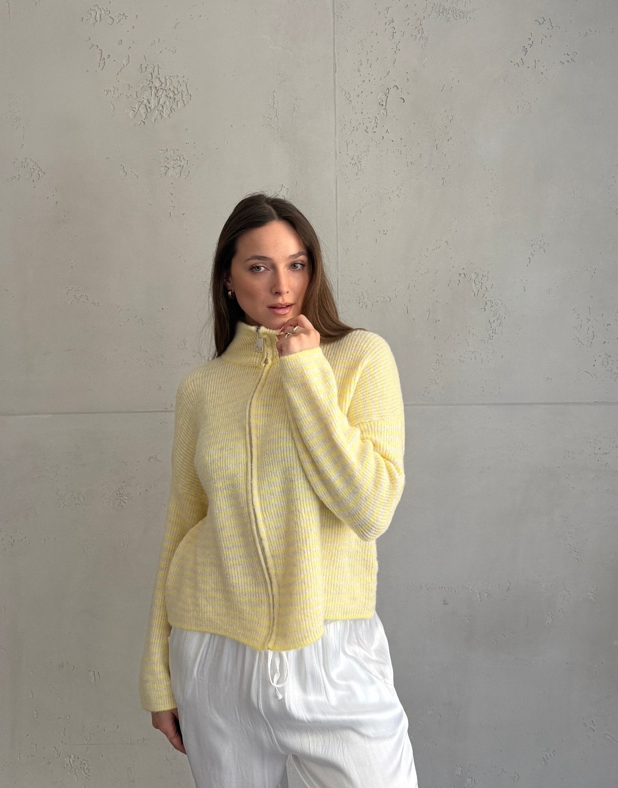 Gestreifte Strickjacke mit Reißverschluss & Stehkragen - Switch - Fashion