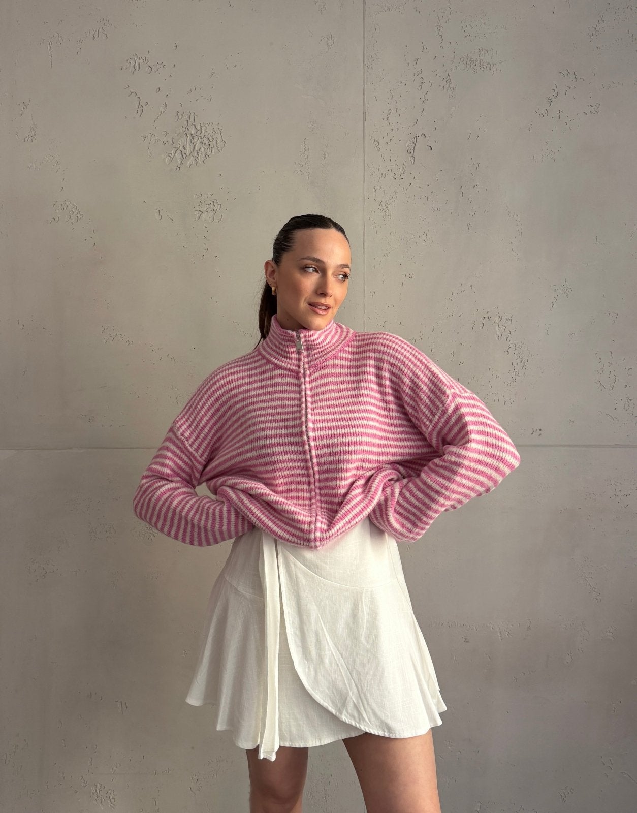 Gestreifte Strickjacke mit Reißverschluss & Stehkragen - Switch - Fashion