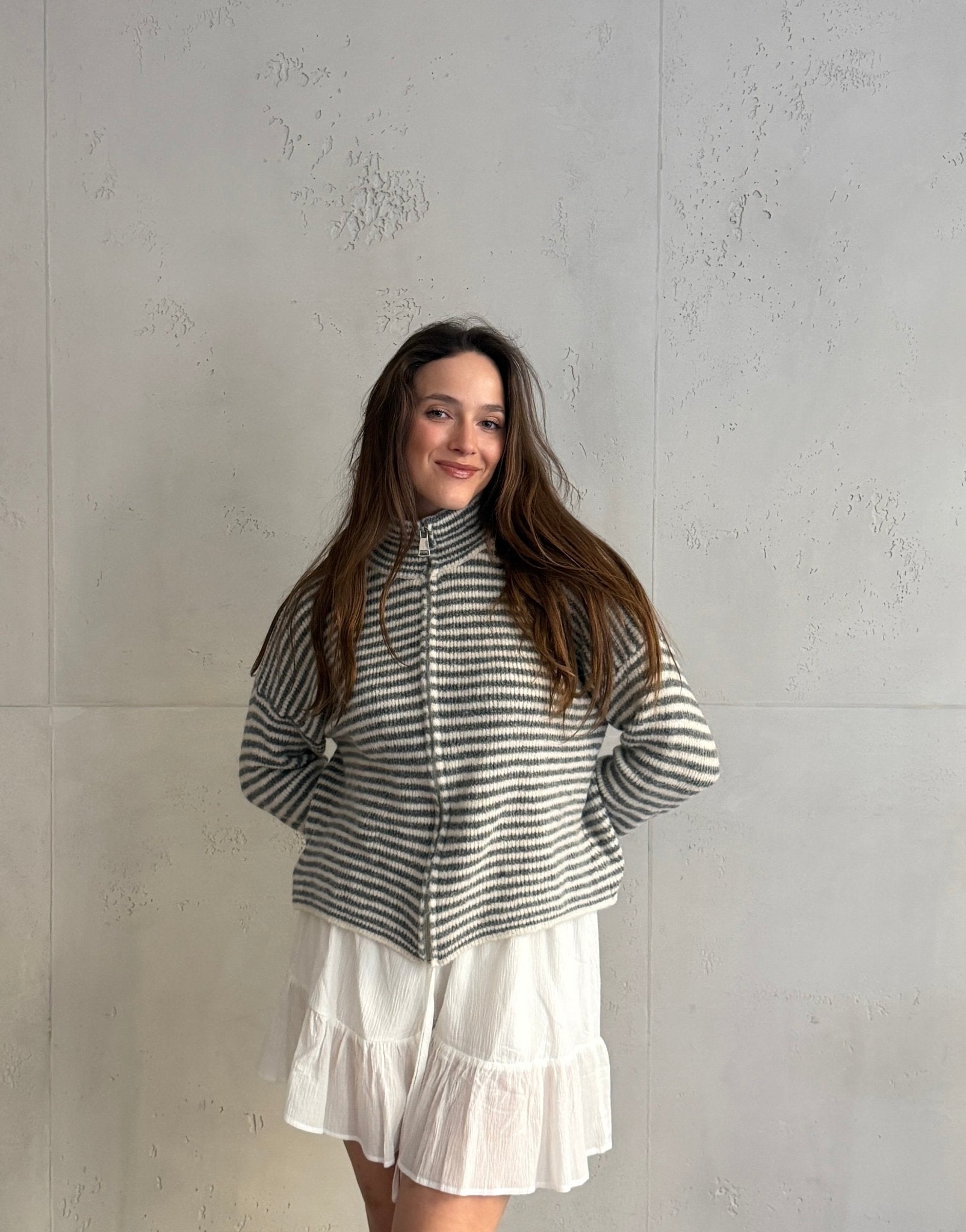 Gestreifte Strickjacke mit Reißverschluss & Stehkragen - Switch - Fashion