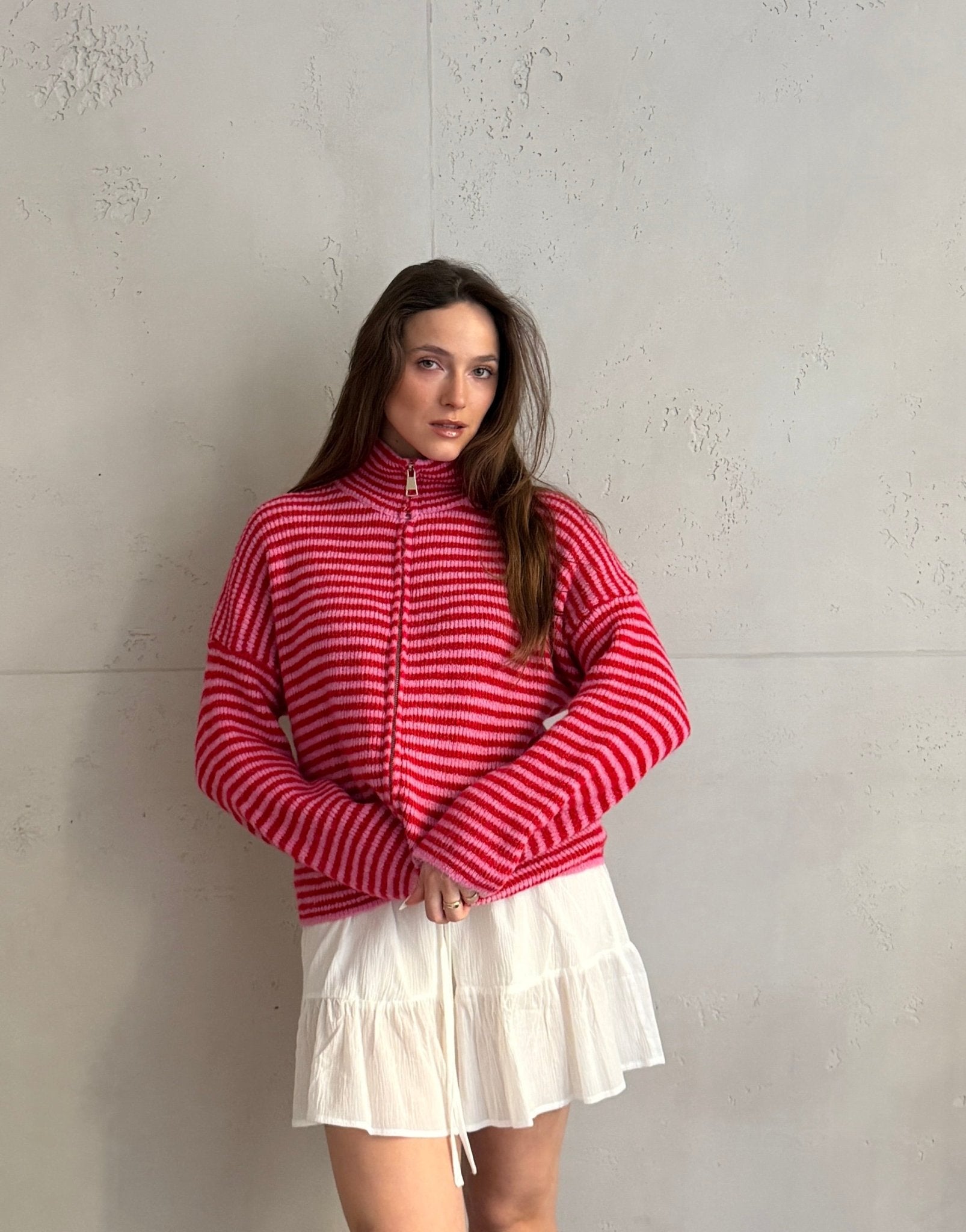 Gestreifte Strickjacke mit Reißverschluss & Stehkragen - Switch - Fashion