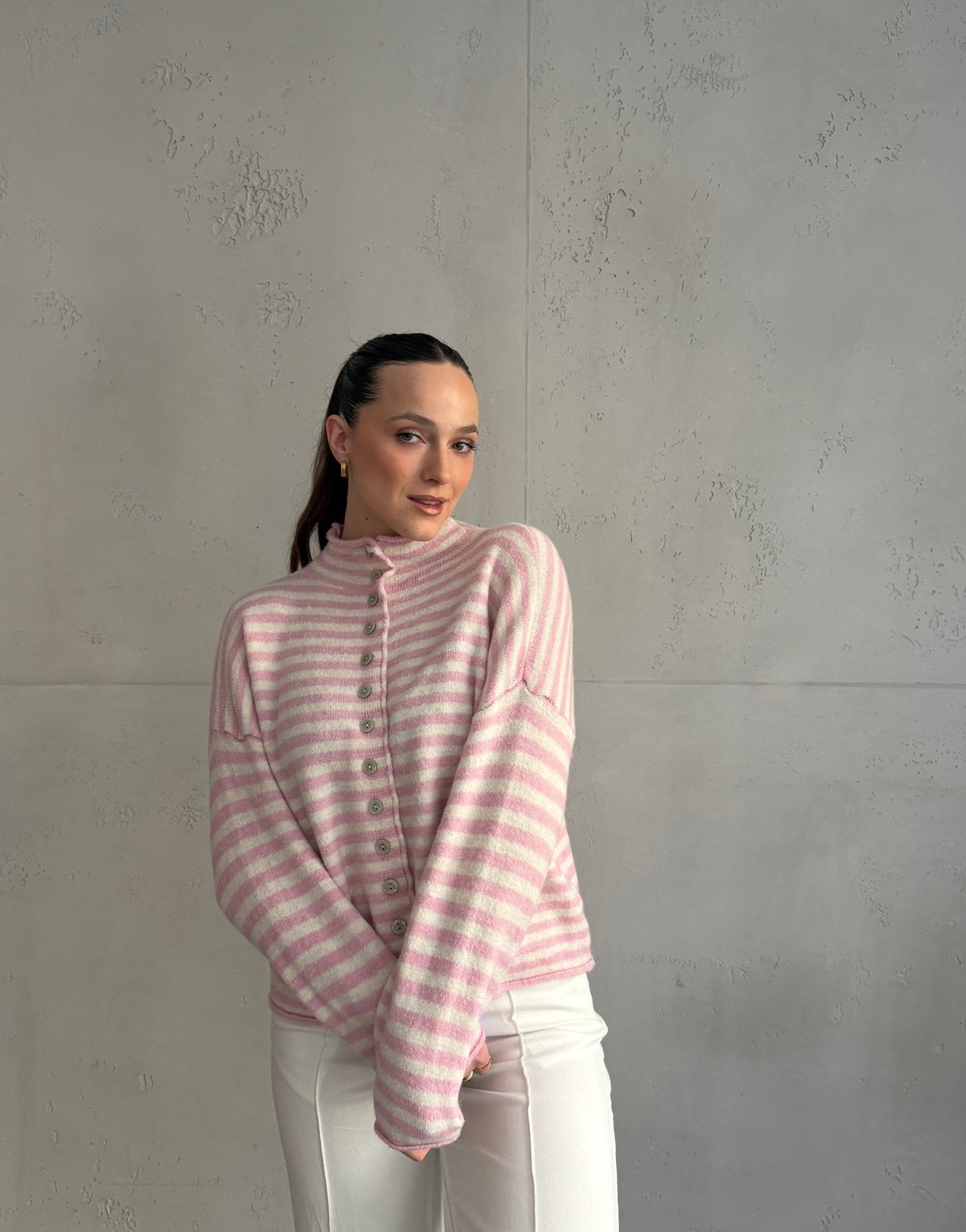 Gestreifte Strickjacke mit Stehkragen & Knöpfen - Switch - Fashion