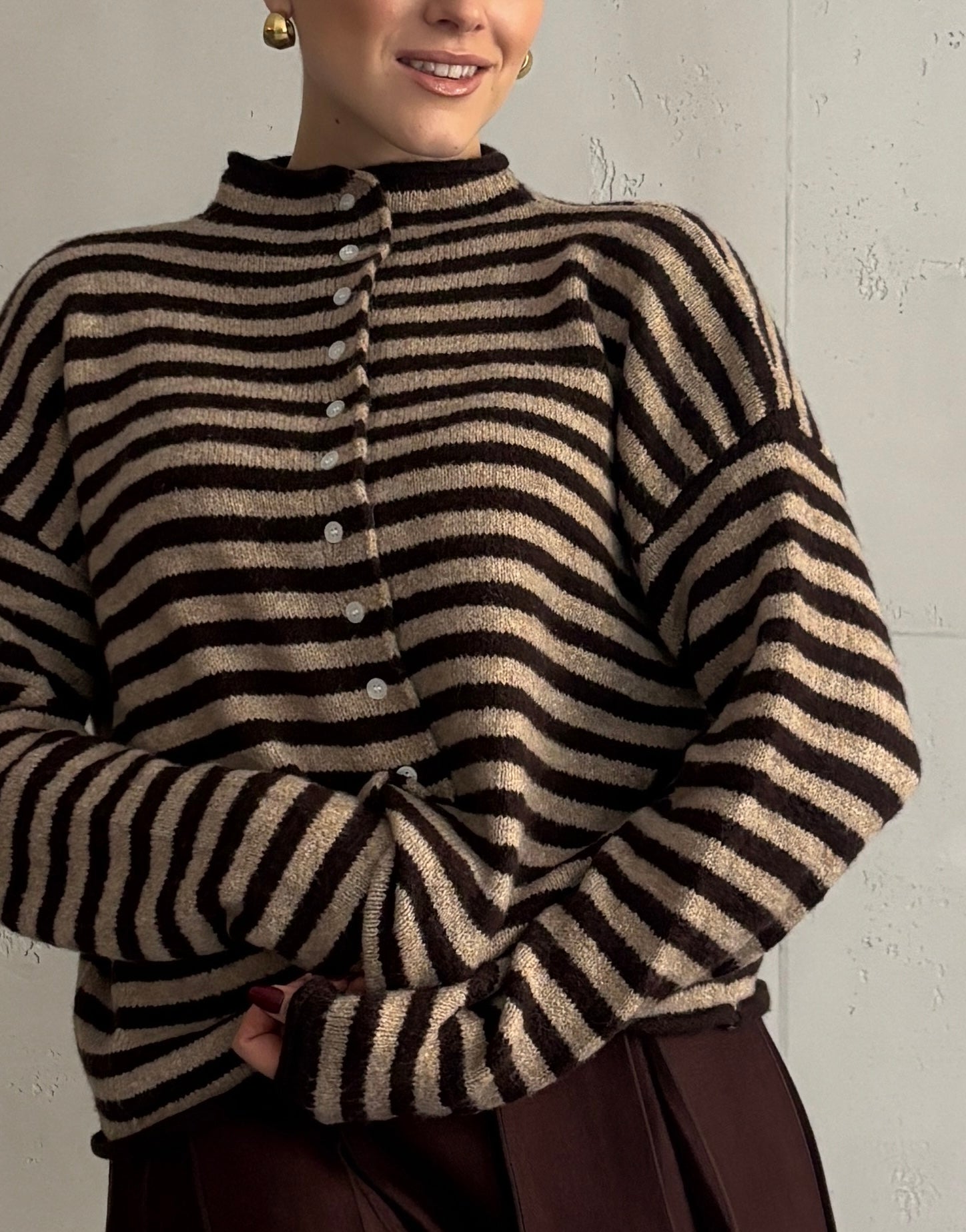 Gestreifte Strickjacke mit Stehkragen & Knöpfen - Switch - Fashion