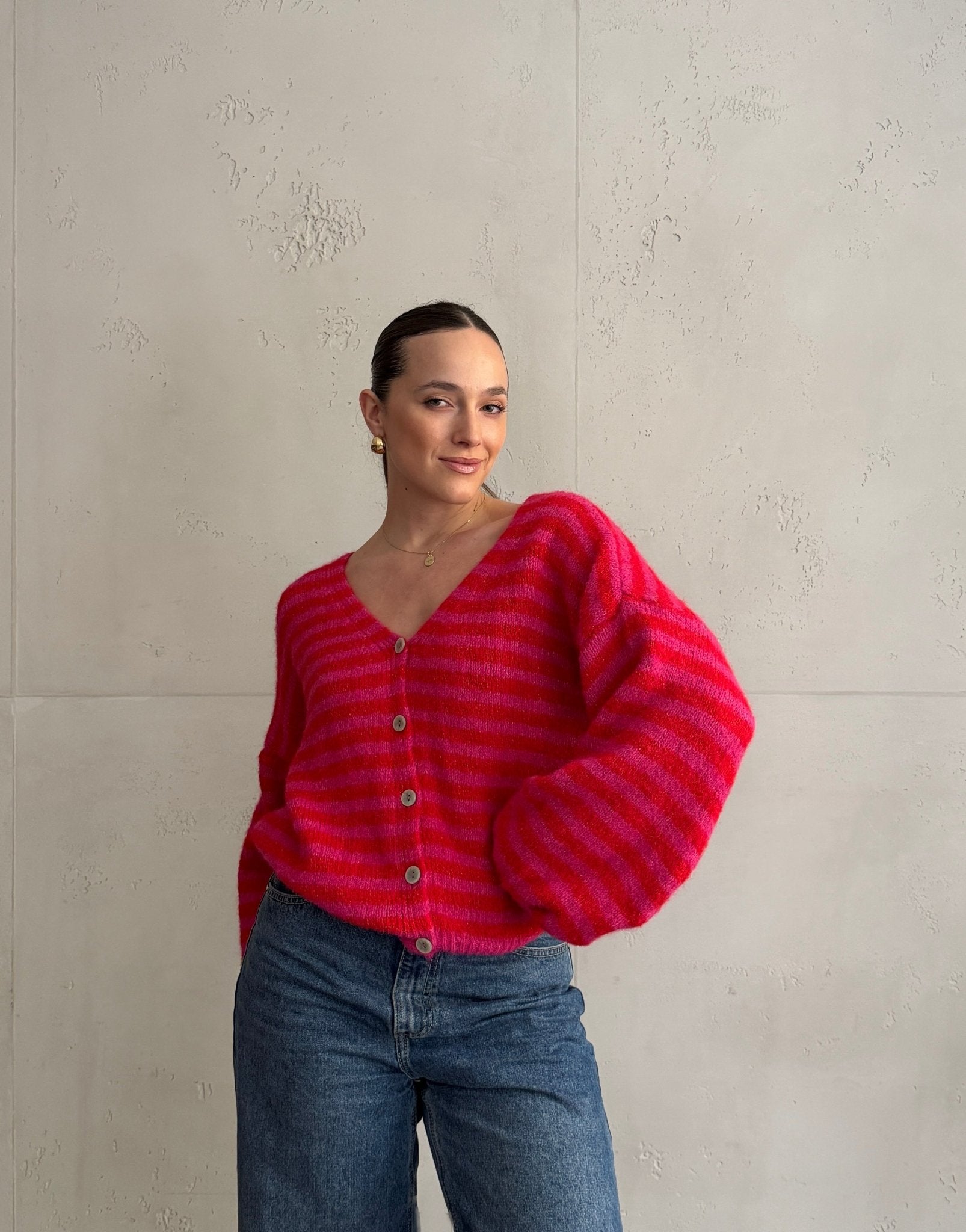 Gestreifte Strickjacke mit V - Ausschnitt - Switch - Fashion