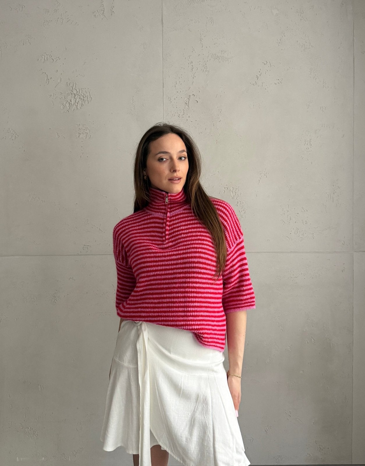 Gestreifter Kurzarm - Pullover mit Quarter - Zip und Kragen - Switch - Fashion