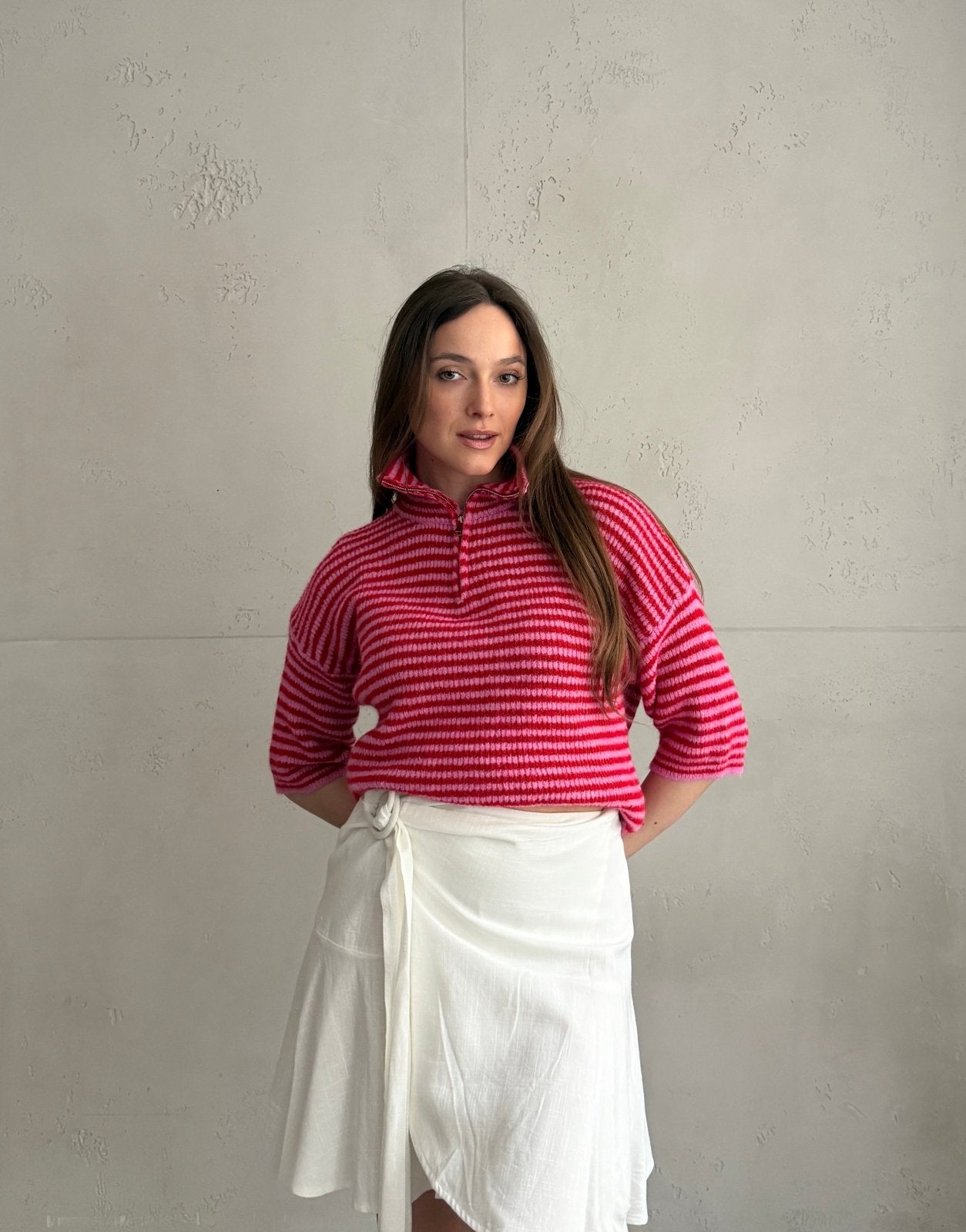 Gestreifter Kurzarm - Pullover mit Quarter - Zip und Kragen - Switch - Fashion