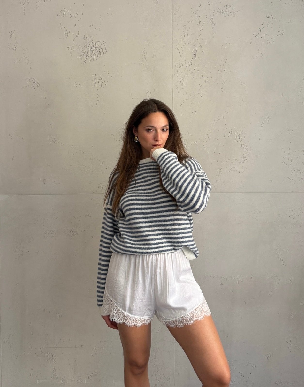 Gestreifter Pullover mit abgesetzter Naht - Switch-Fashion