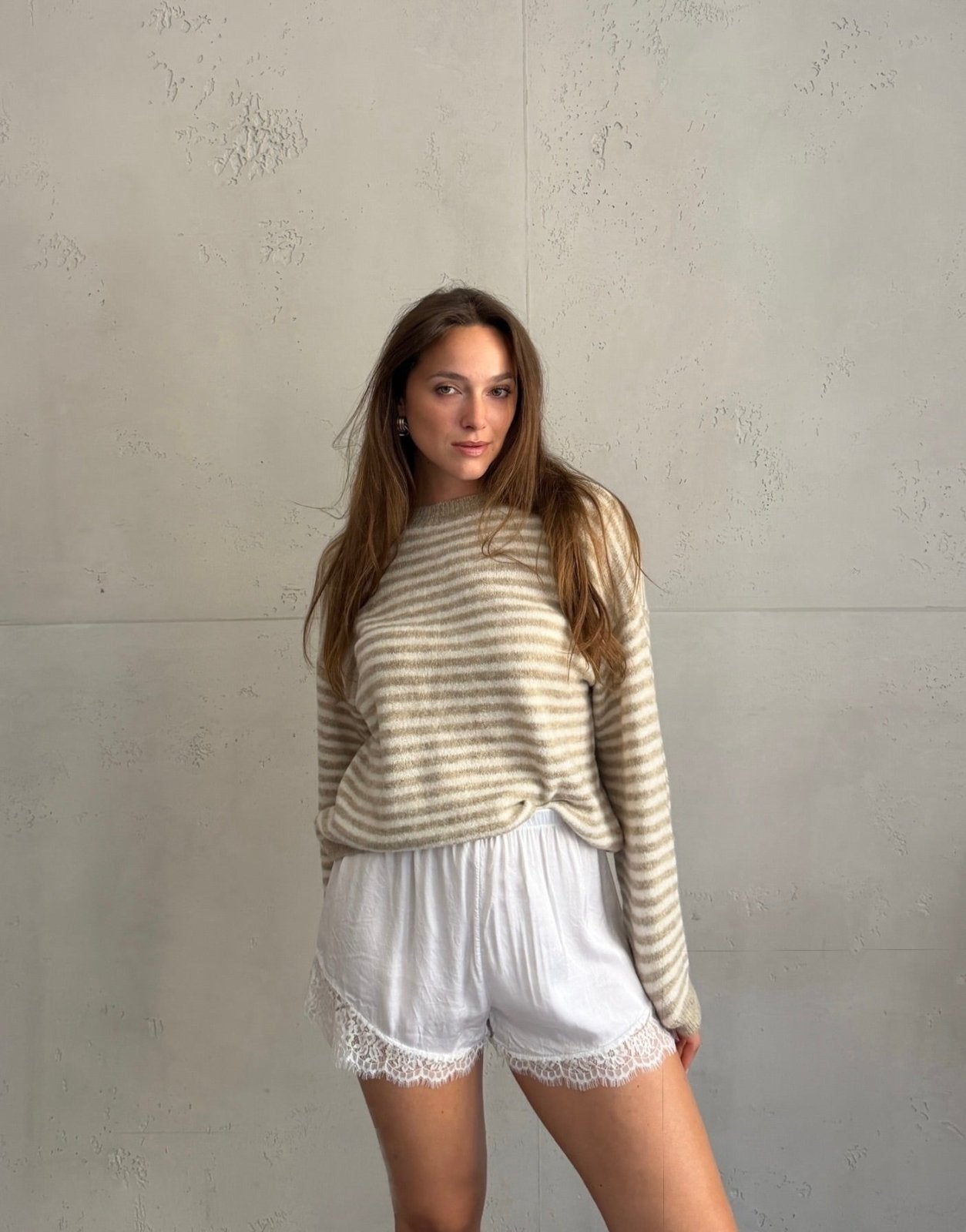 Gestreifter Pullover mit abgesetzter Naht - Switch-Fashion
