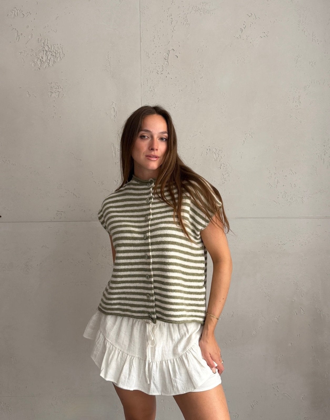 Gestreifter Pullunder mit Knopfleiste - Switch-Fashion