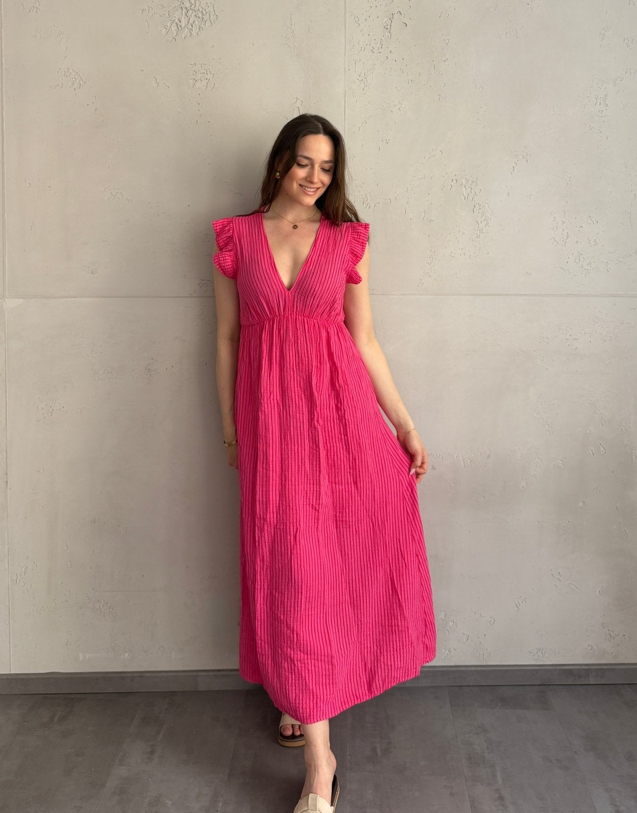 Gestreiftes Musselin Maxikleid mit Rückenausschnitt – Schmale Längsstreifen - Switch - Fashion