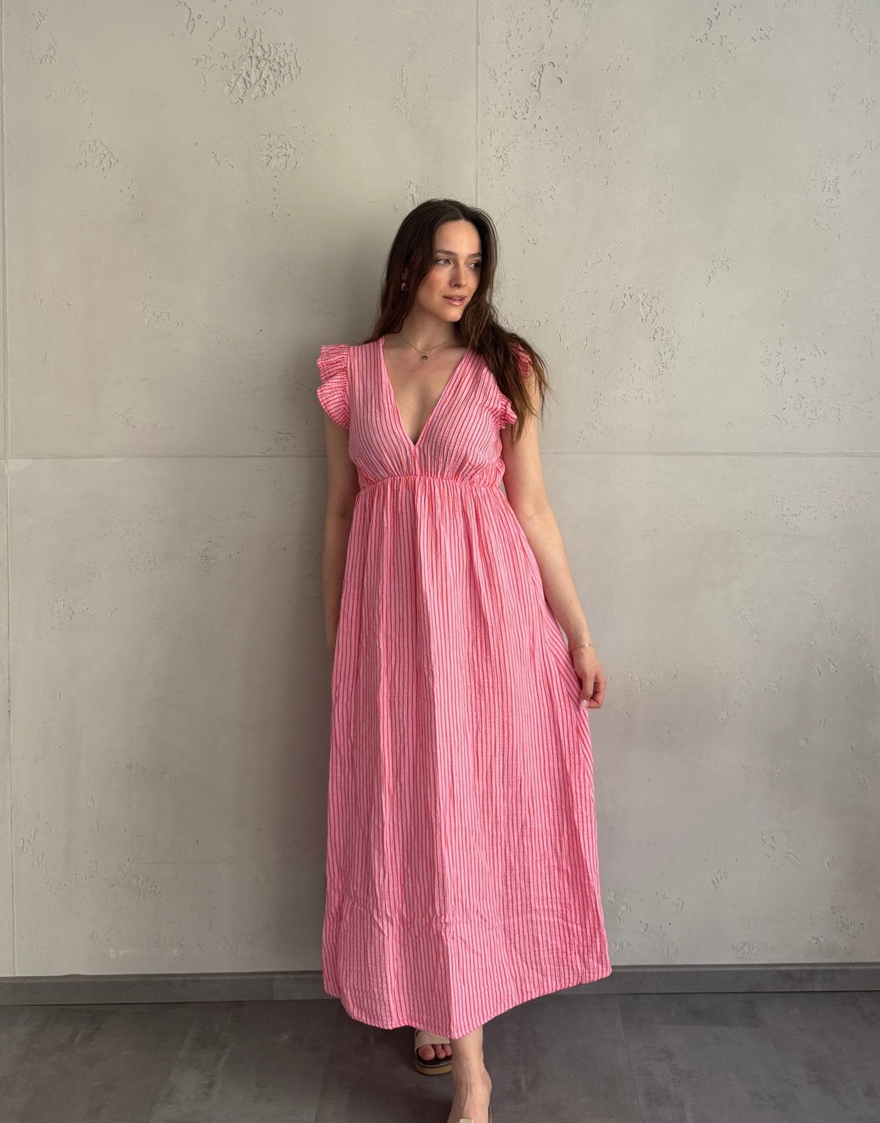 Gestreiftes Musselin Maxikleid mit Rückenausschnitt – Schmale Längsstreifen - Switch - Fashion