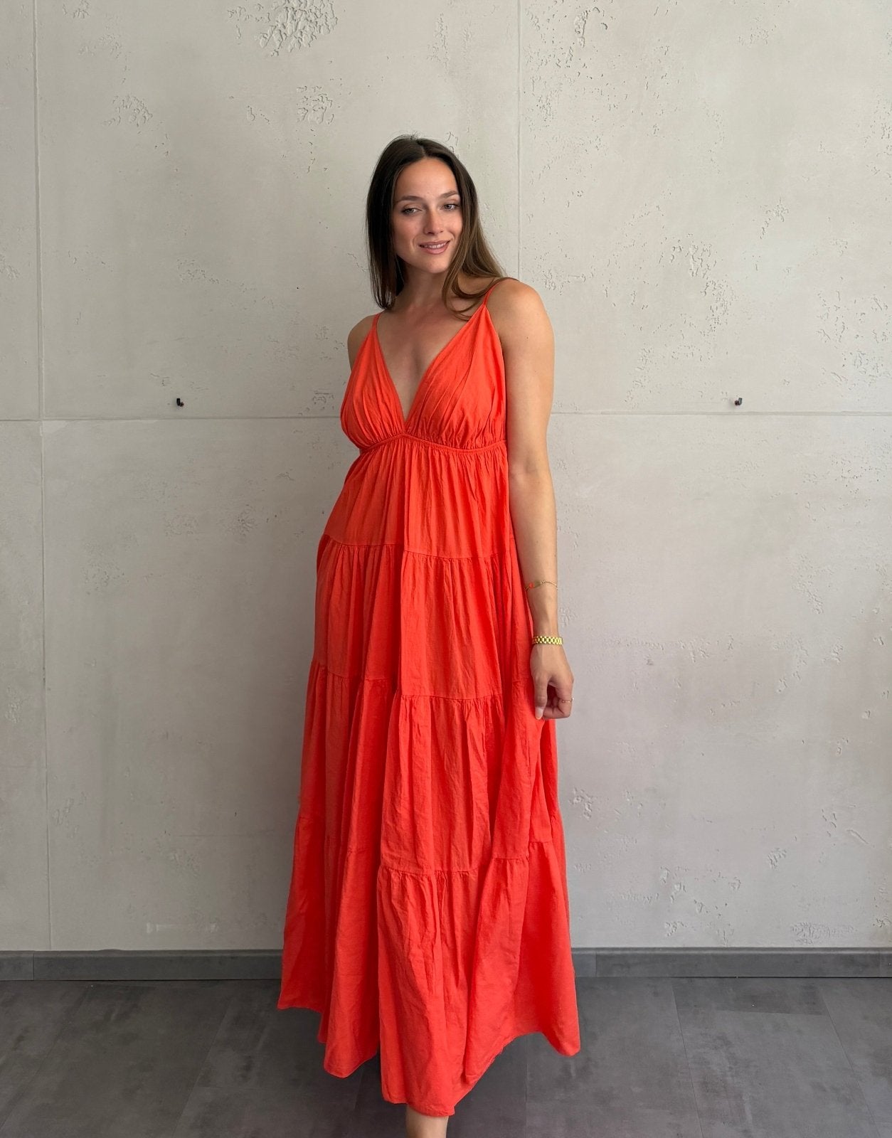Gestuftes Maxi Kleid mit Spaghettiträgern – 100% Baumwolle - Switch-Fashion