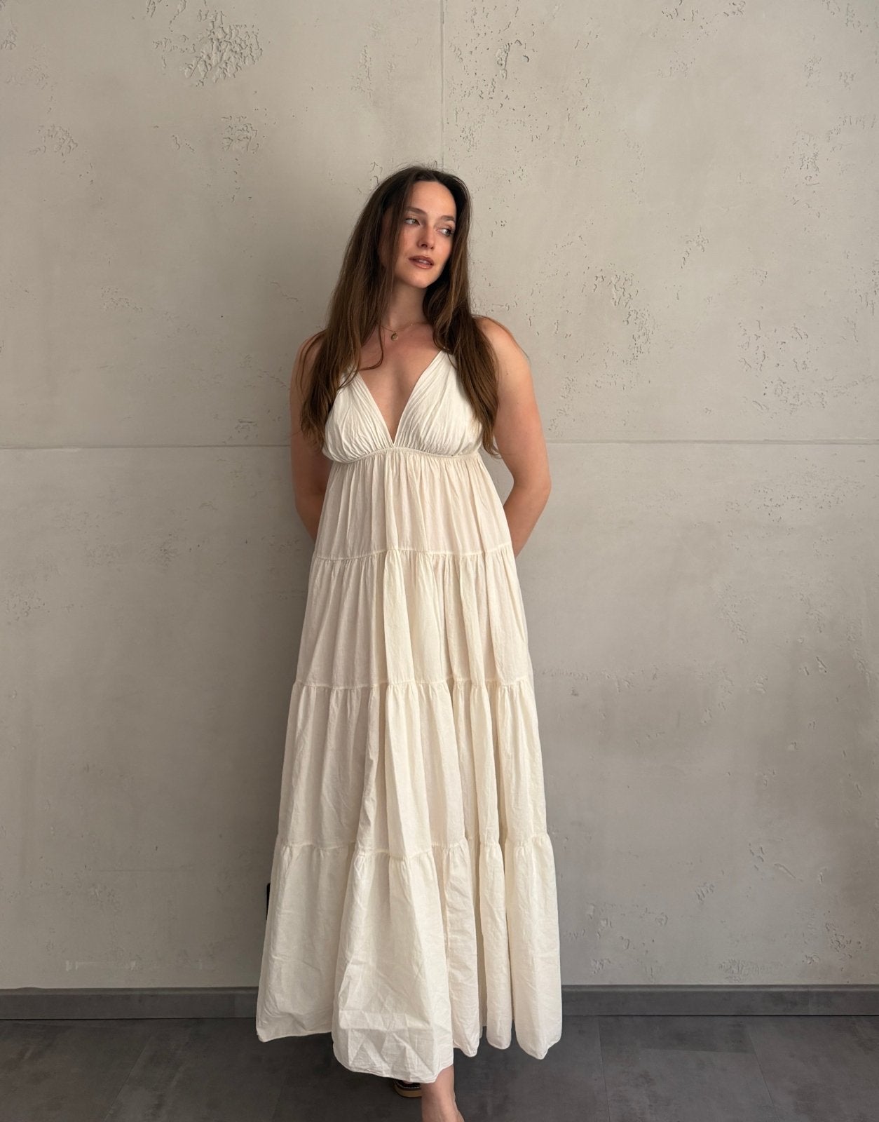 Gestuftes Maxi Kleid mit Spaghettiträgern – 100% Baumwolle in Offwhite - Switch - Fashion