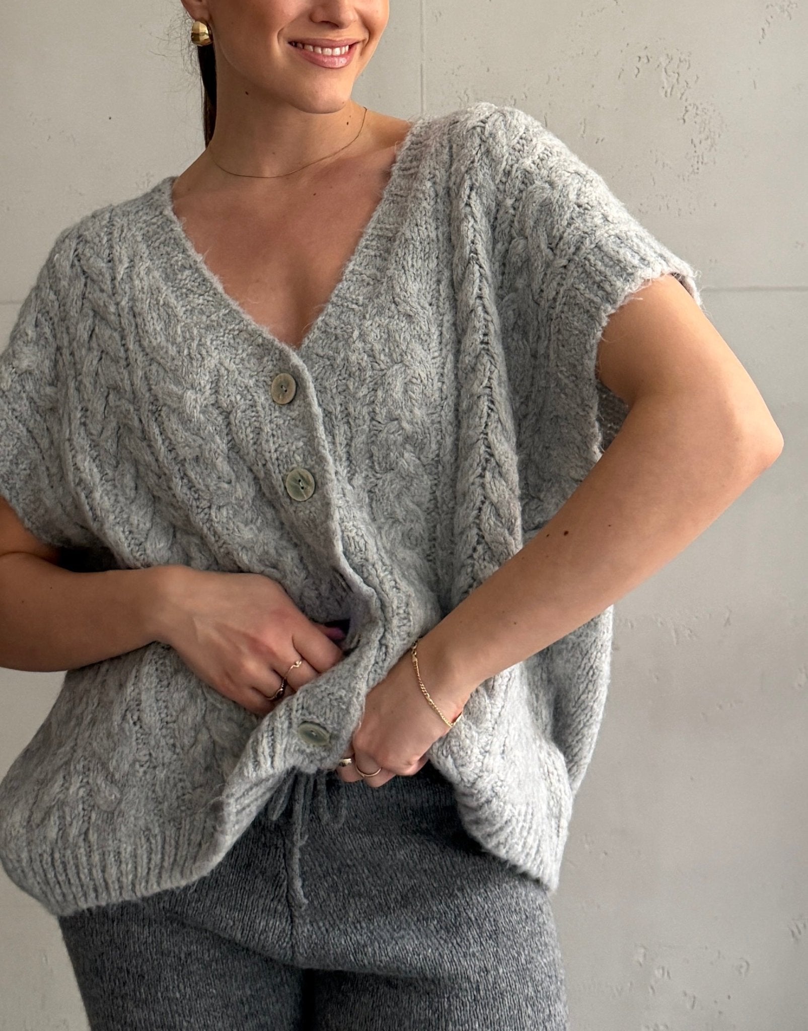 Grobstrick Pullunder mit Zopfmuster & Knopfleiste - Switch - Fashion