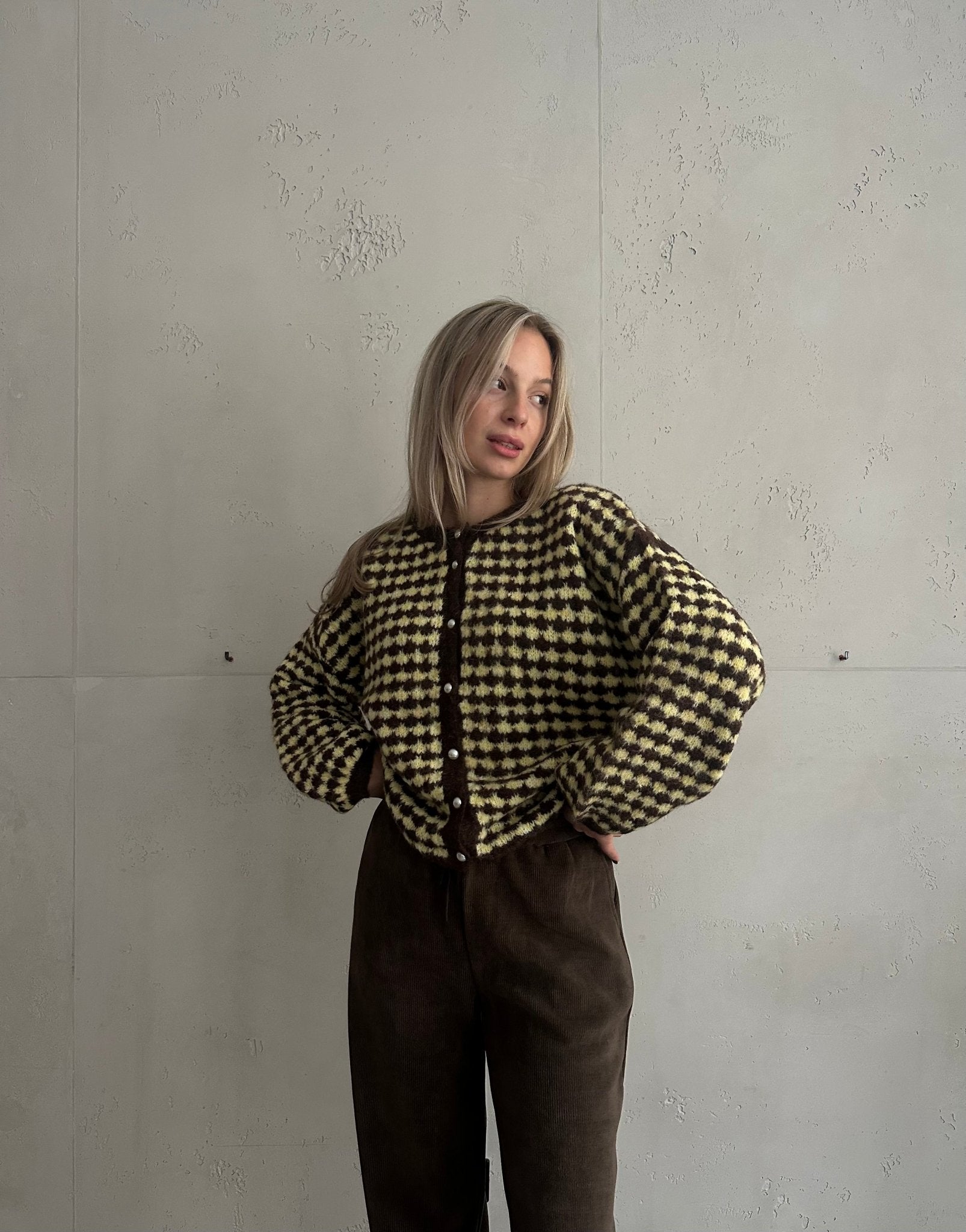 Houndstooth Strickjacke mit Perlenknöpfen - Switch - Fashion