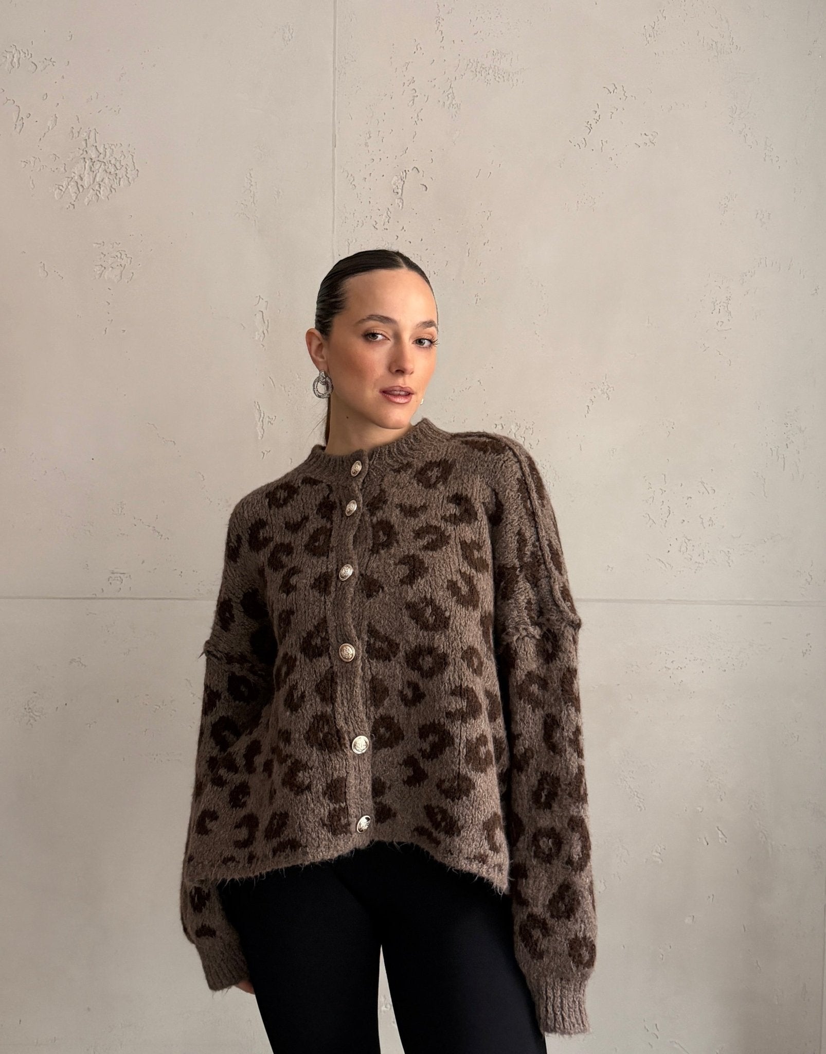 Kurze Leo Strickjacke mit goldenen Knöpfen - Switch - Fashion