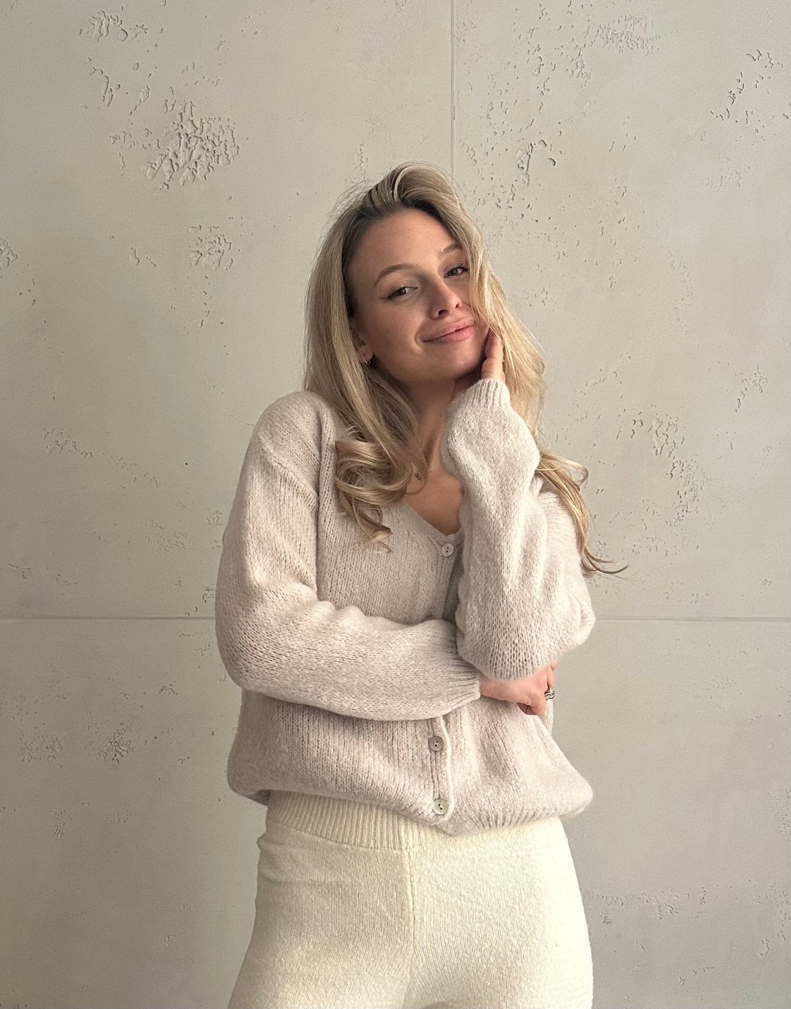 Kurze Mohair Strickjacke mit V - Ausschhnitt - Switch - Fashion