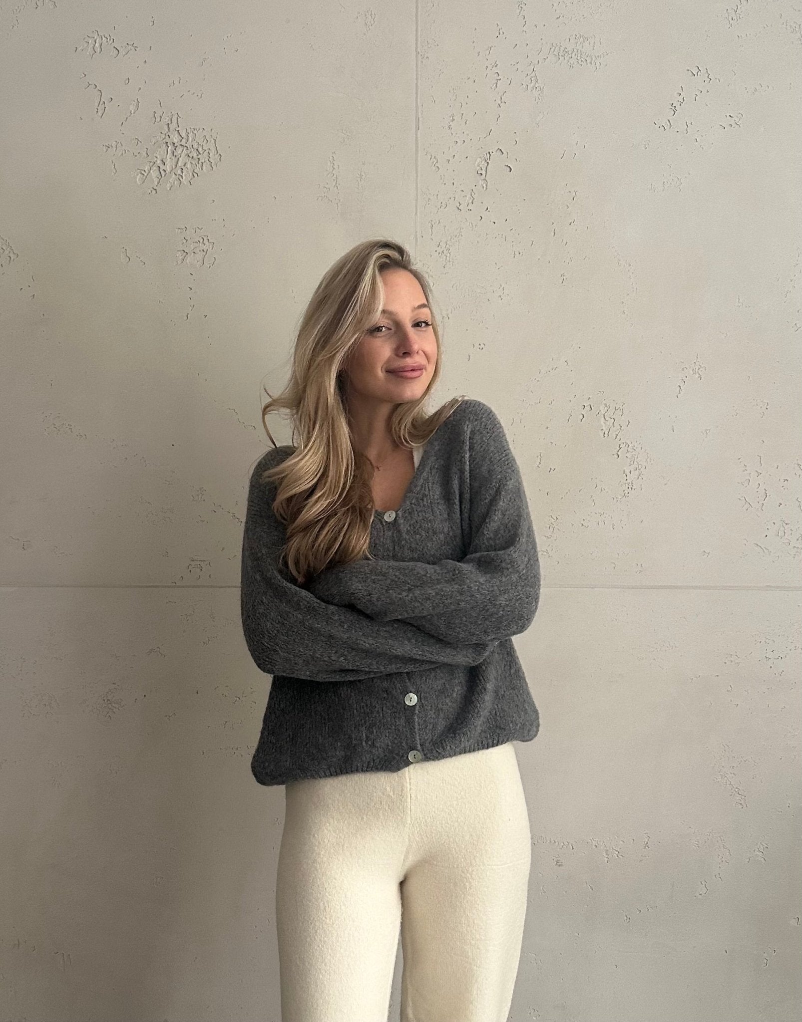 Kurze Mohair Strickjacke mit V - Ausschhnitt - Switch - Fashion