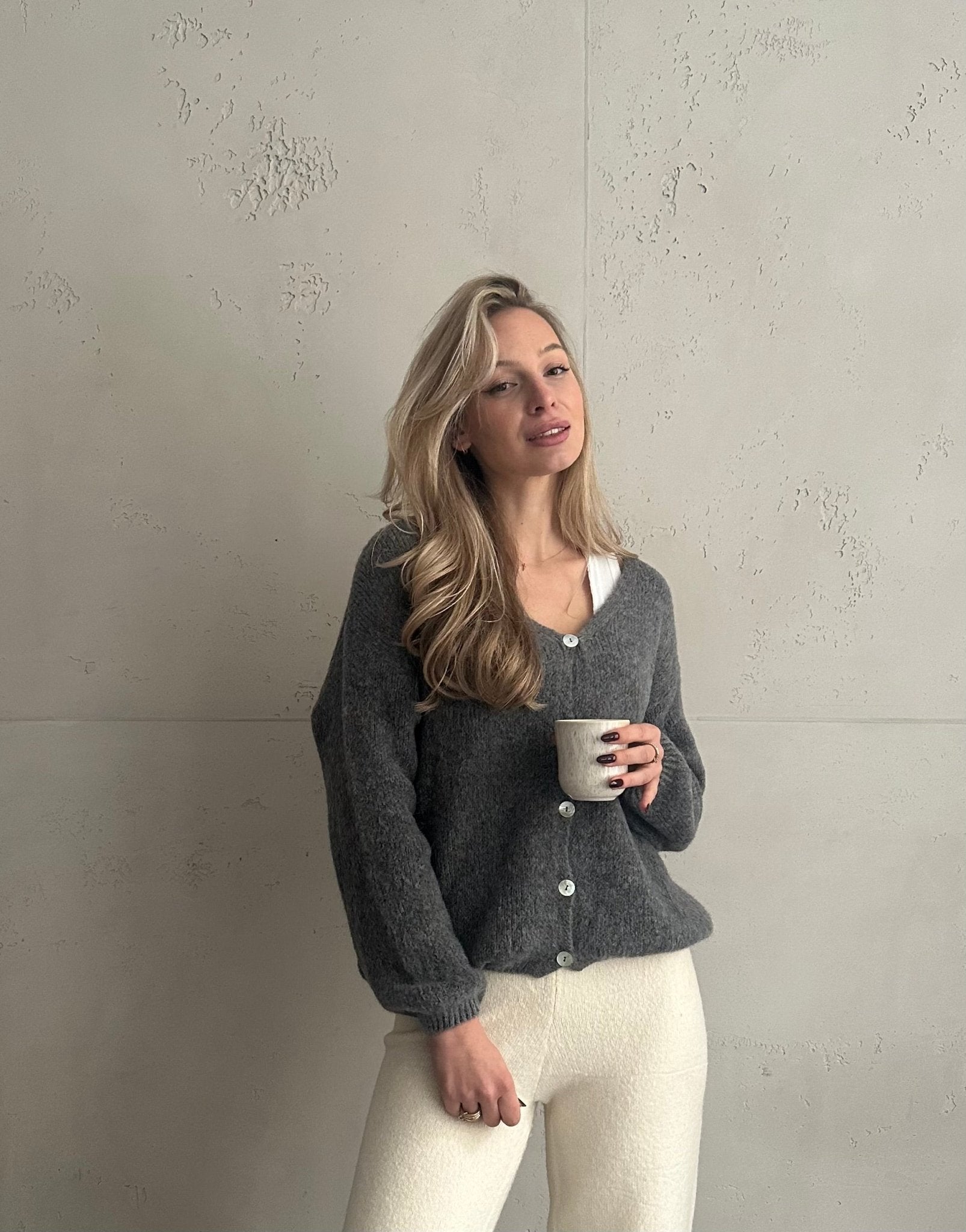Kurze Mohair Strickjacke mit V - Ausschhnitt - Switch - Fashion