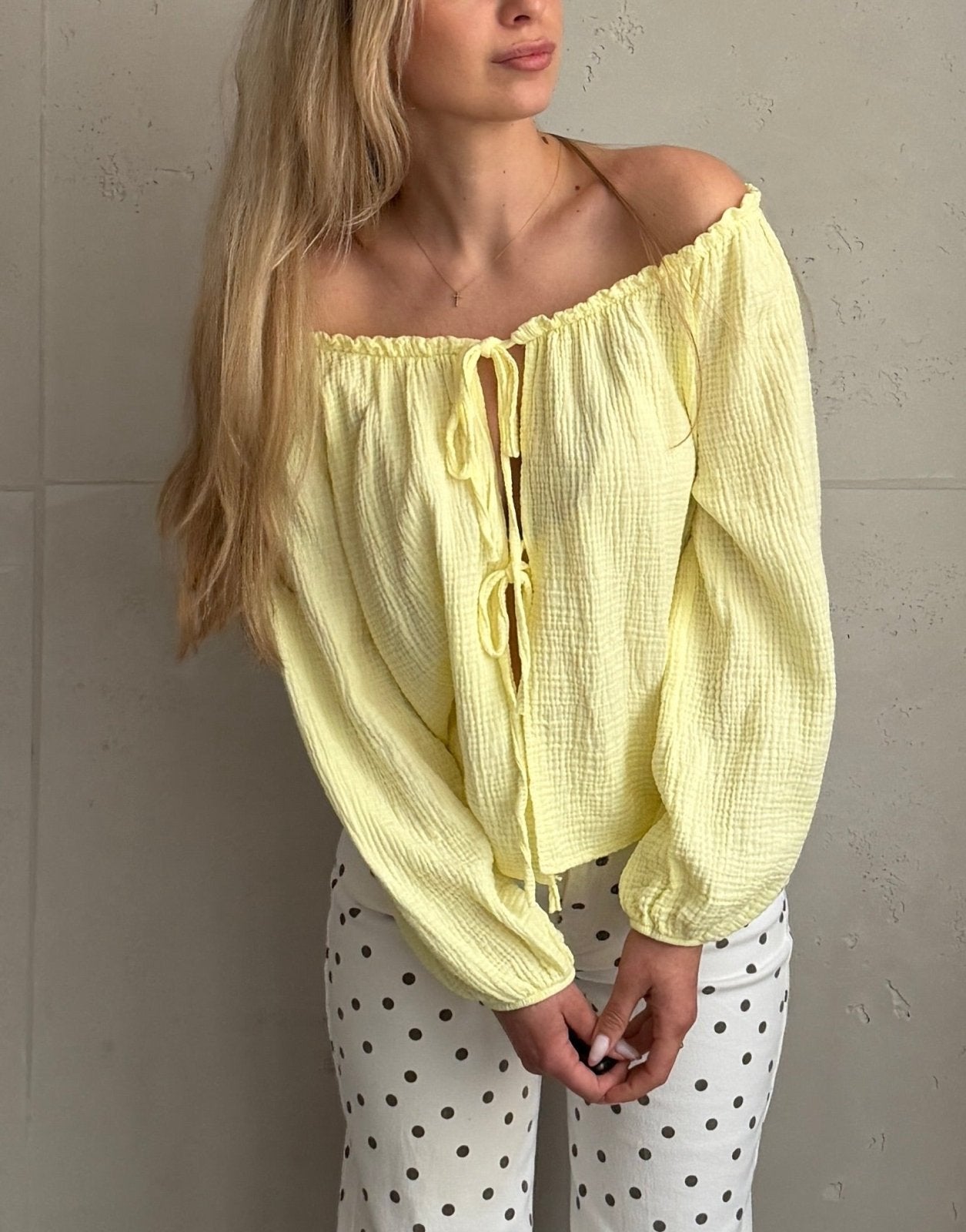Kurze Musselinbluse mit Schleifen und Gummizug - Switch - Fashion