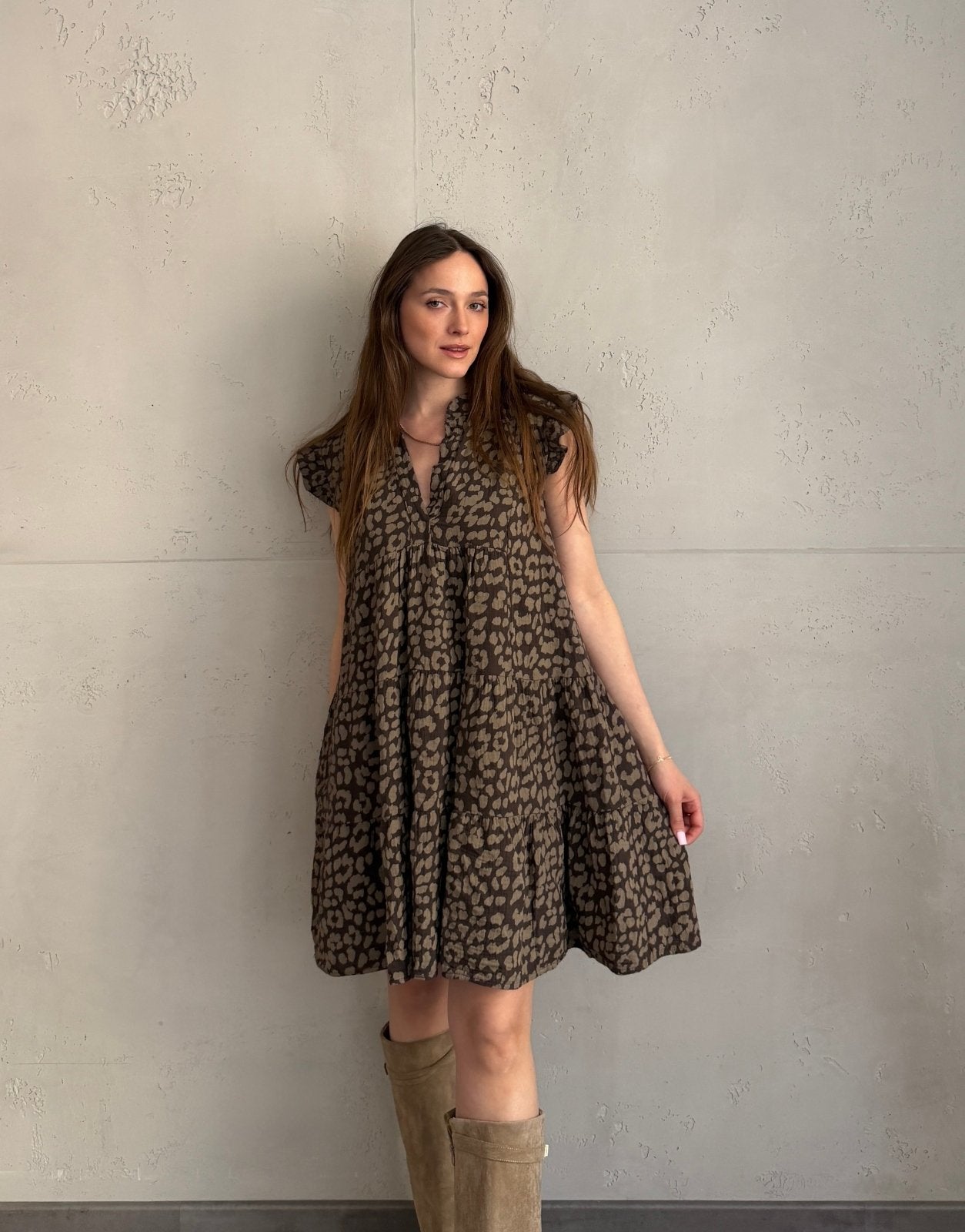 Kurzes Leo - Musselinkleid mit dezentem Rückenausschnitt - Switch - Fashion