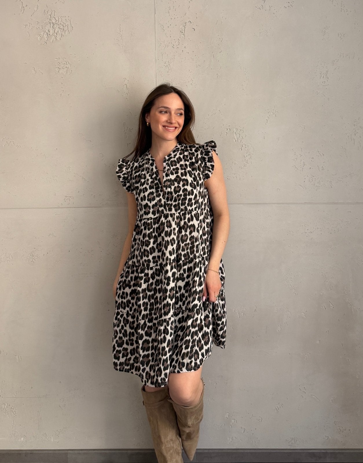 Kurzes Leo - Musselinkleid mit dezentem Rückenausschnitt - Switch - Fashion