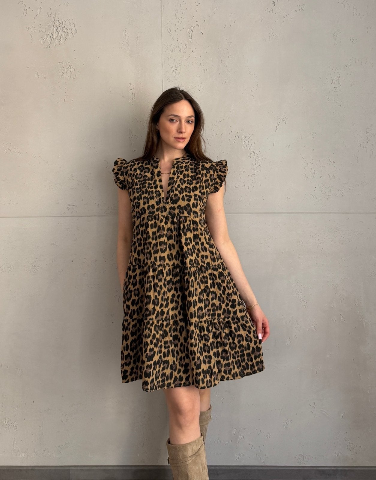 Kurzes Leo - Musselinkleid mit dezentem Rückenausschnitt - Switch - Fashion